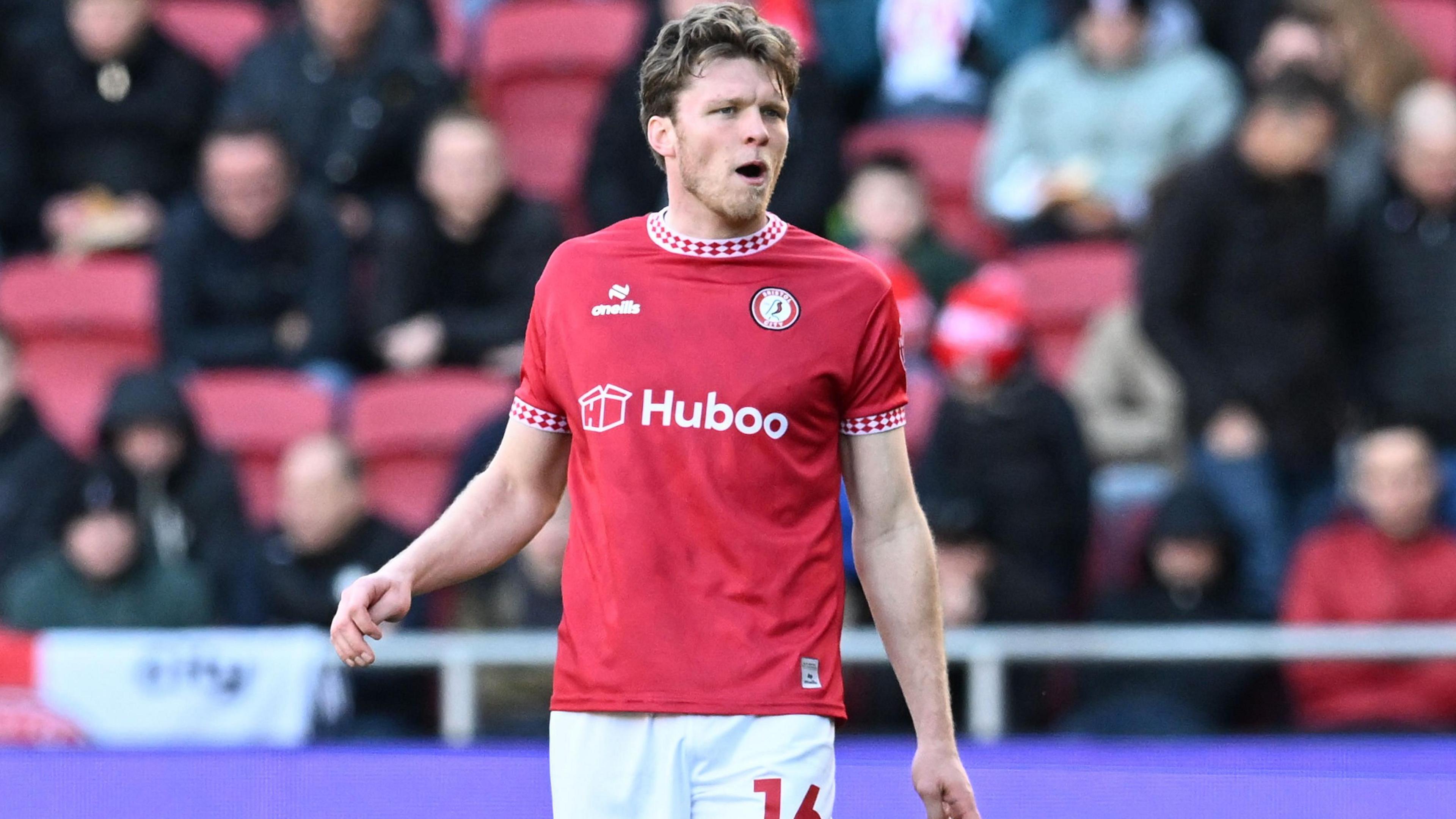 Rob Dickie in action for Bristol City