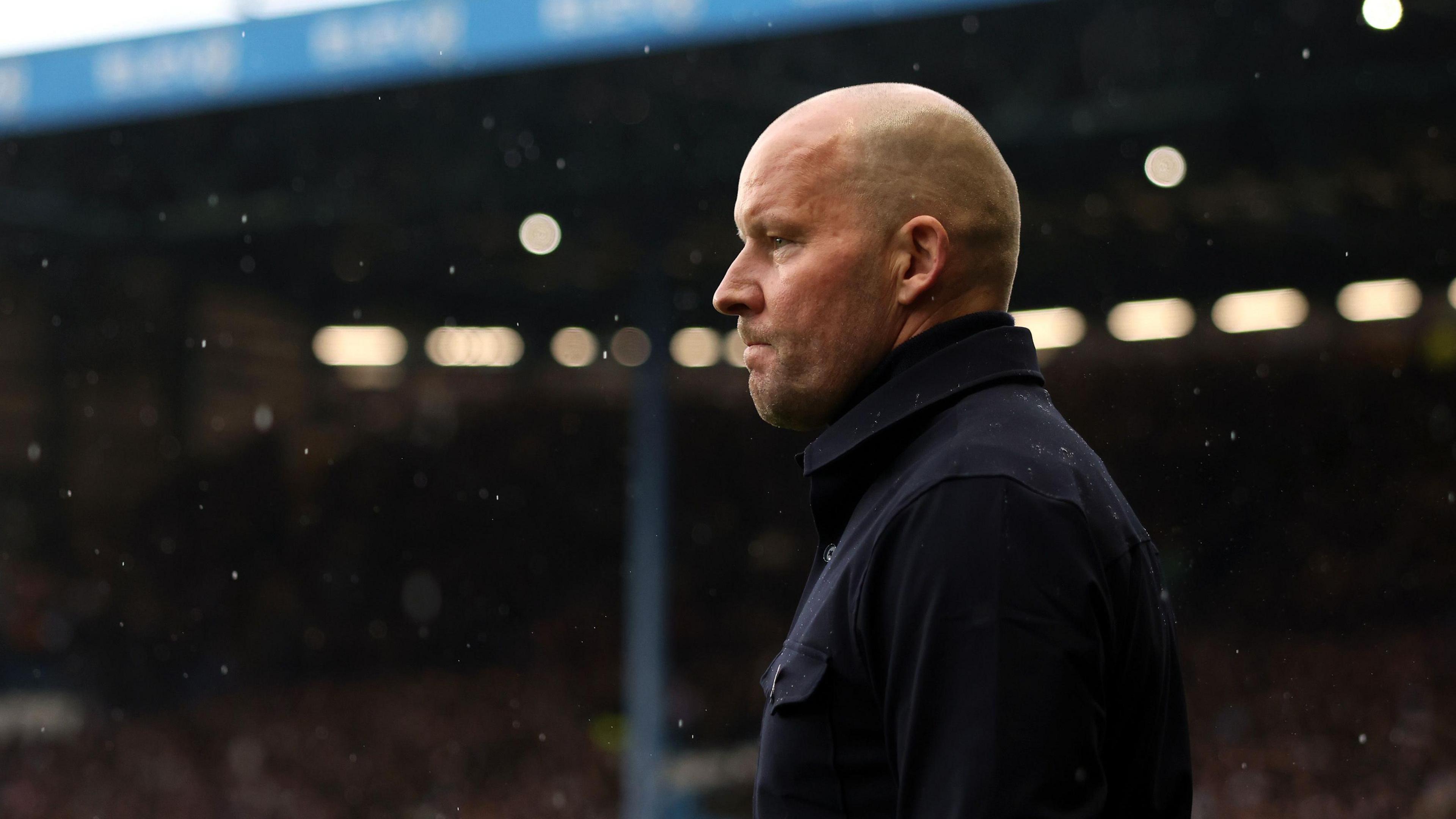 Henrik Pedersen watching on