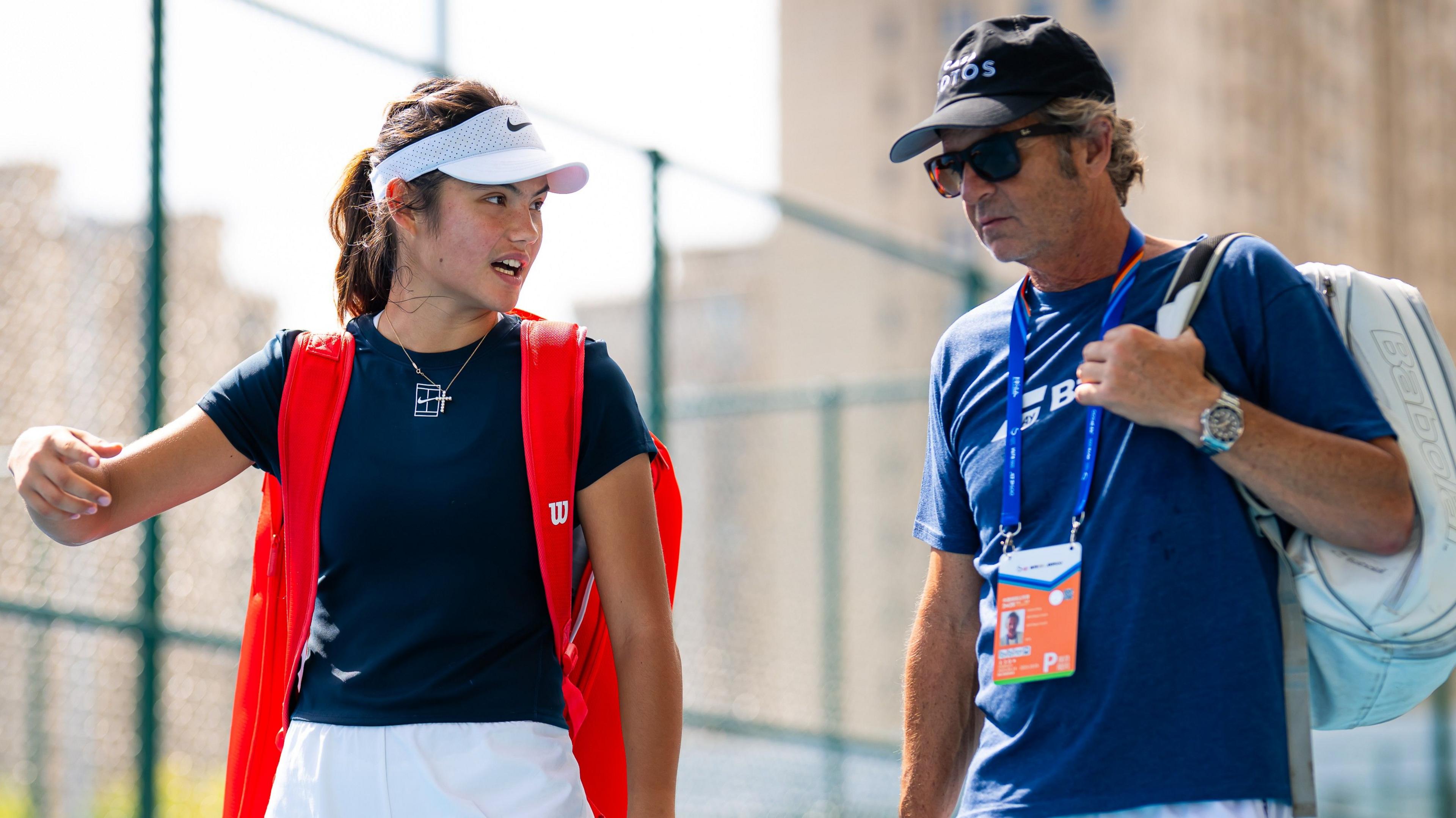 Emma Raducanu and Francisco Roig talk at the China Open