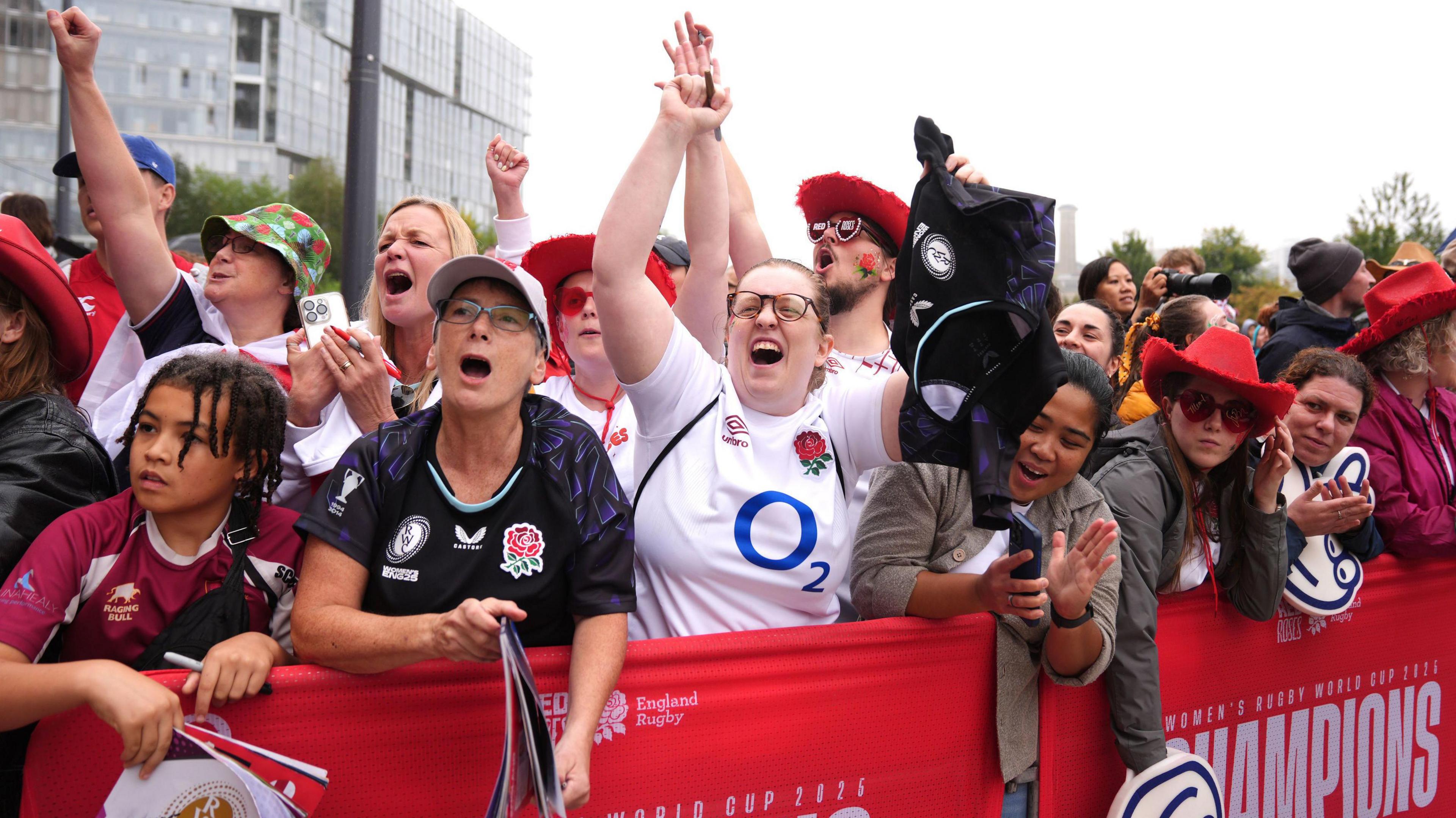 England fans celebrate as the players meet them during a Champions Party at Battersea Power Station, London. England won the Women's World Cup with a 33-13 victory over Canada at Allianz Stadium.. Picture date: Sunday September 28, 2025. PA Photo. Photo credit should read: Ben Whitley/PA Wire.