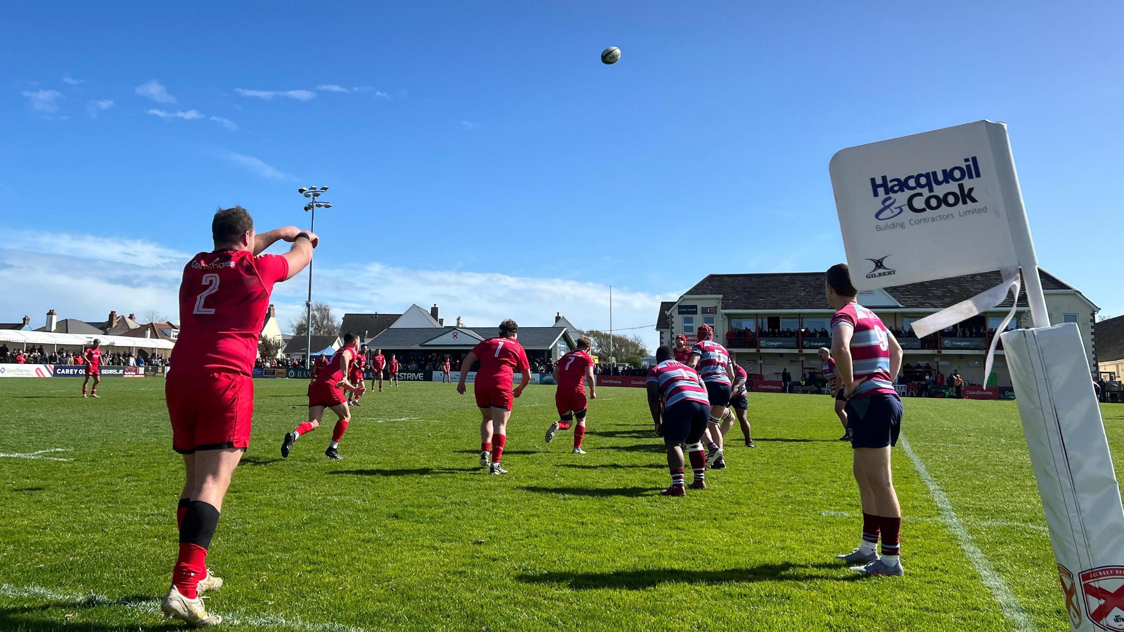 Jersey RFC take a lineout against Wimbledon