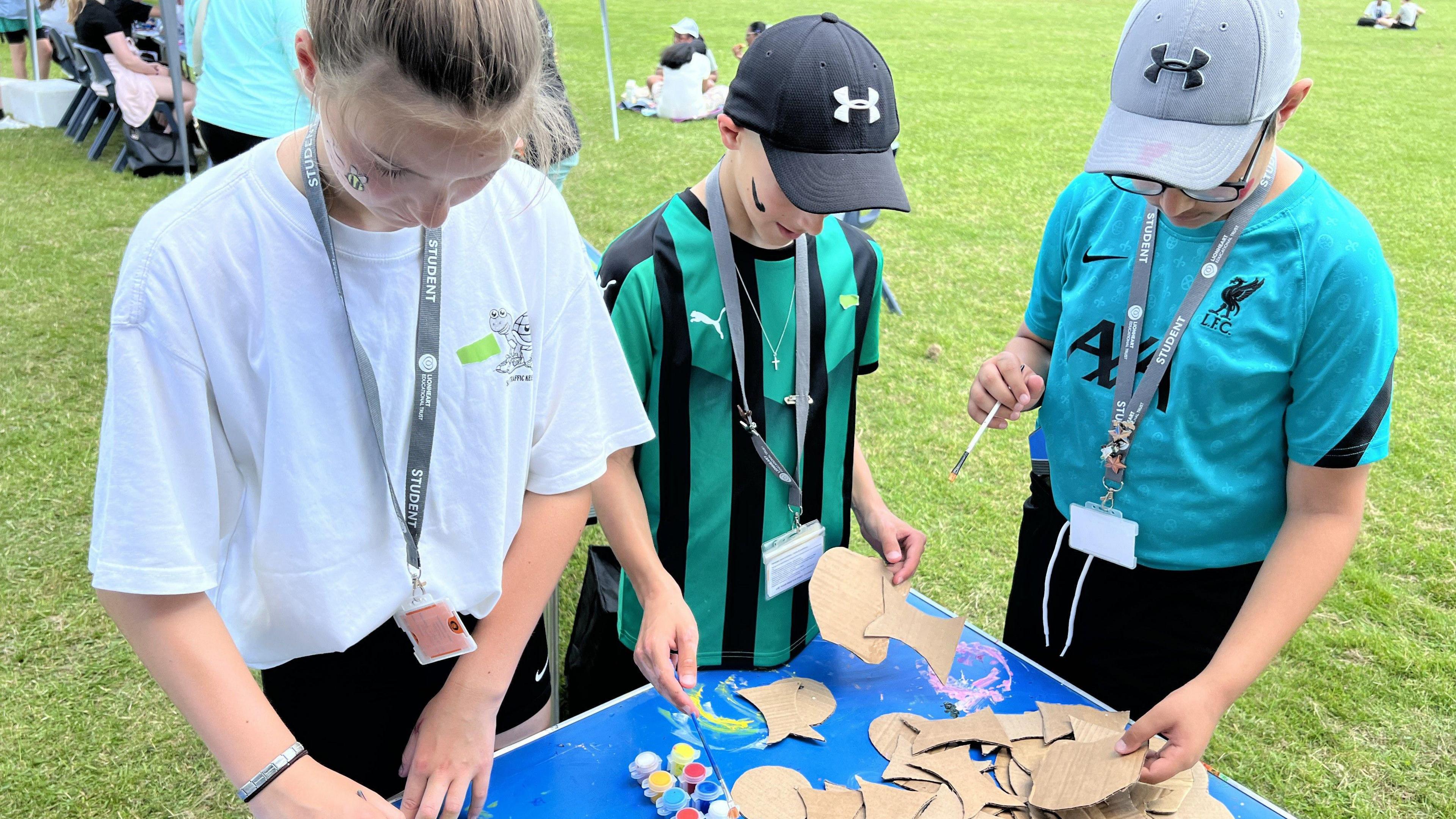 Pupils making art