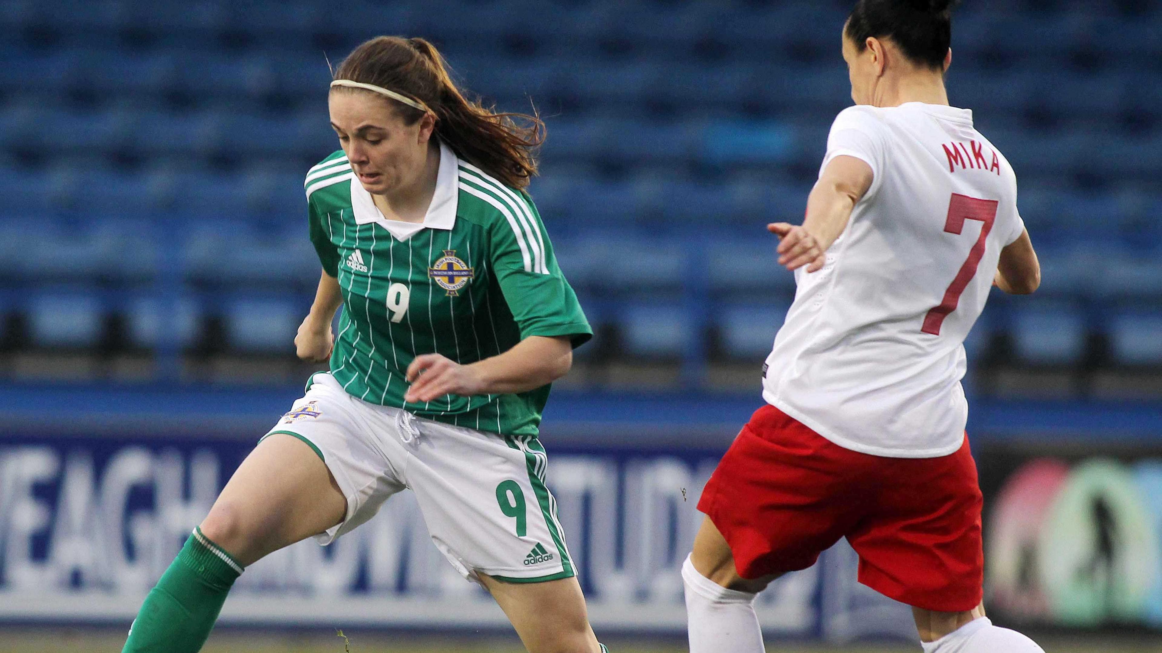 Simone Magill in action against Poland