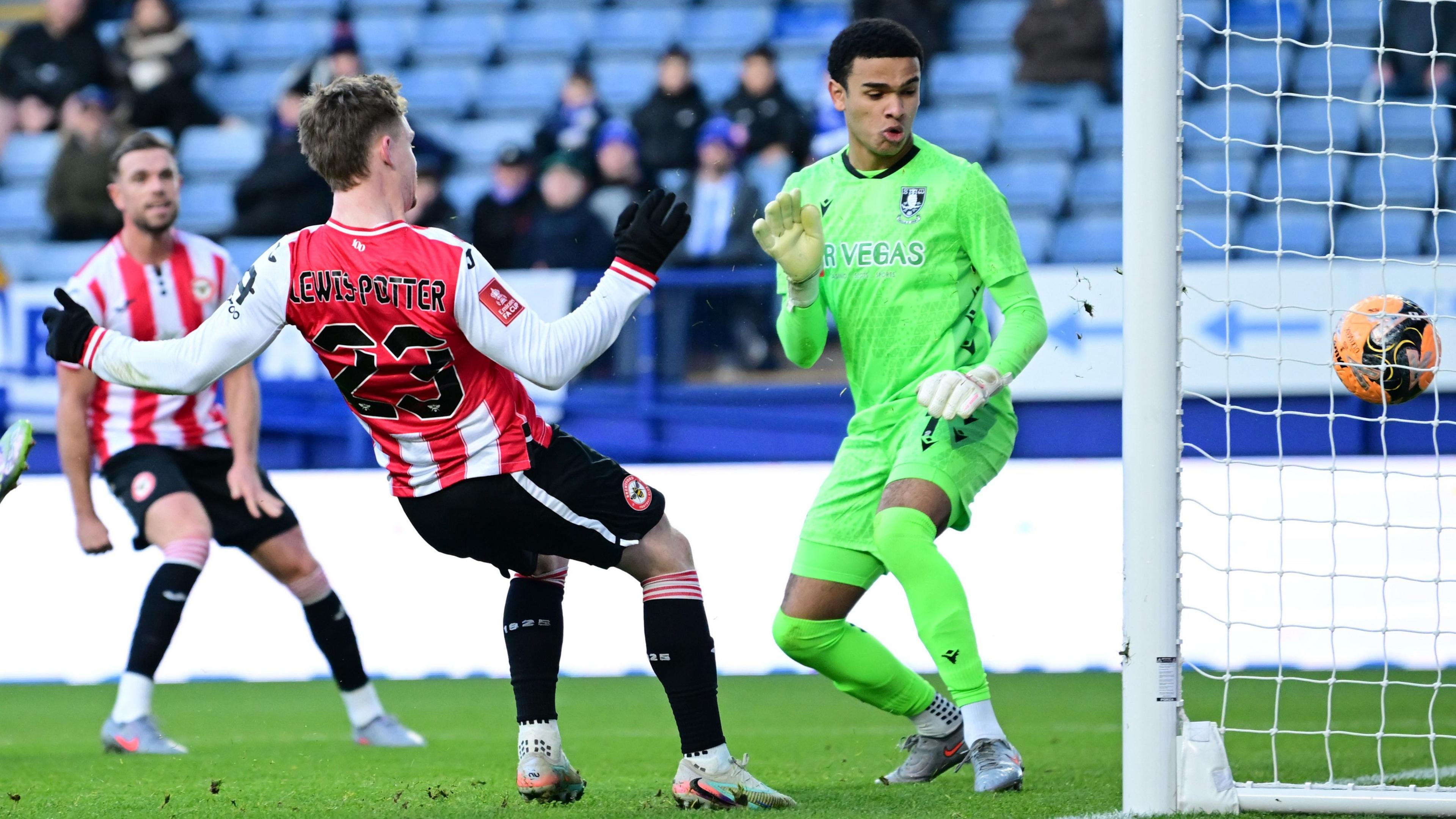 Keane Lewis-Potter taps in Brentford's opening goal