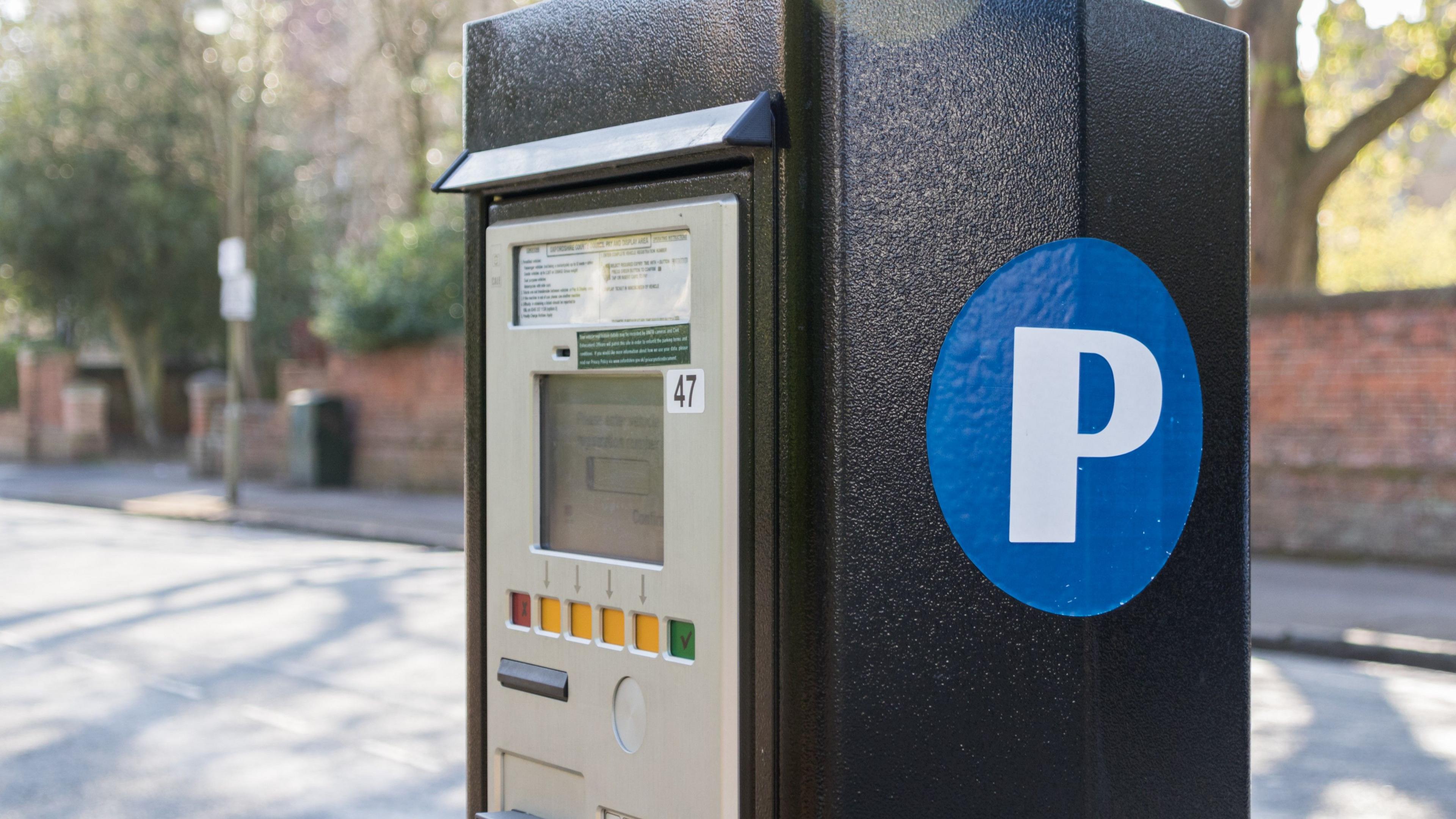 Peiriant talu am barcio