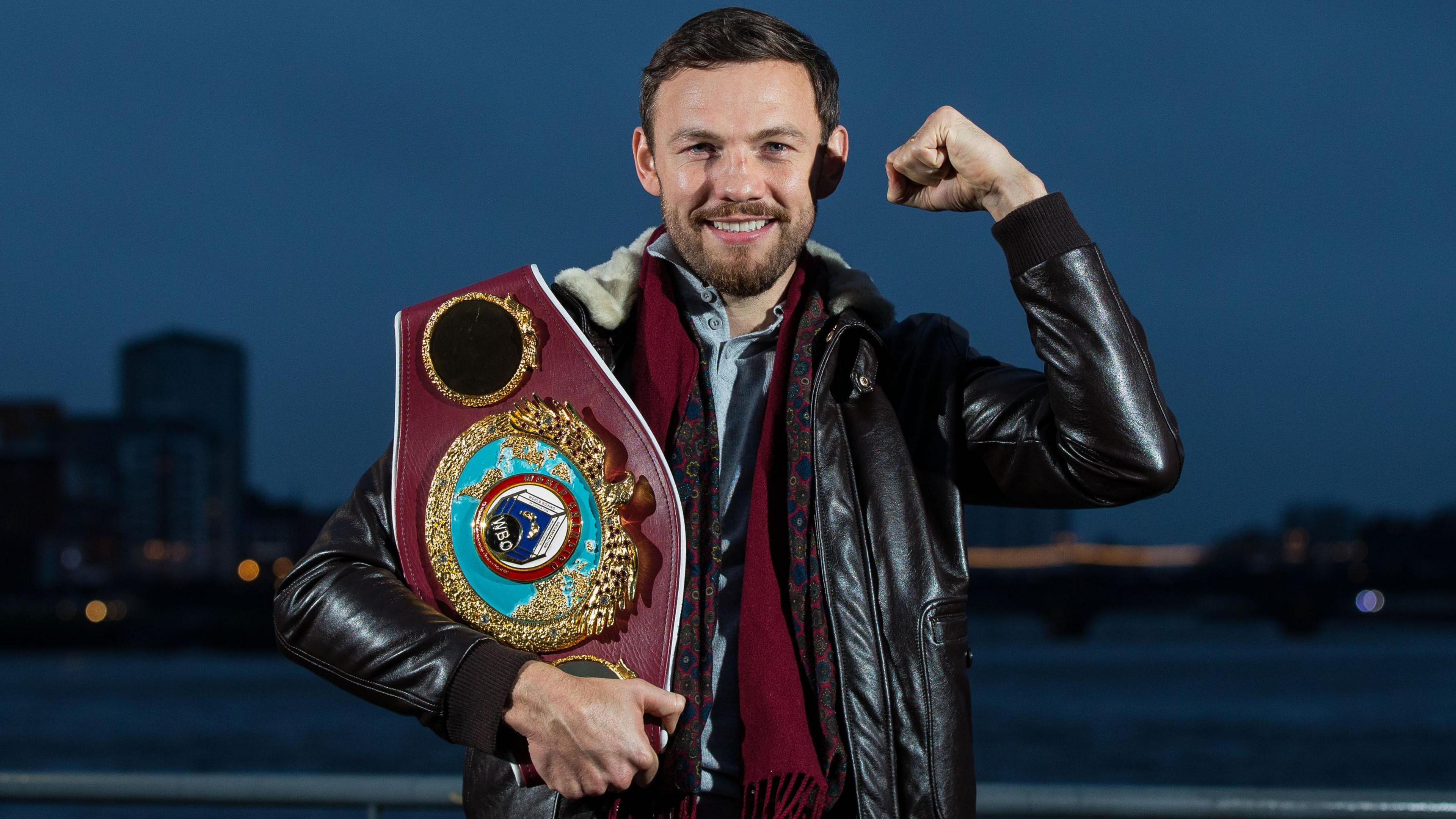 Andy Lee pinch his world title belt