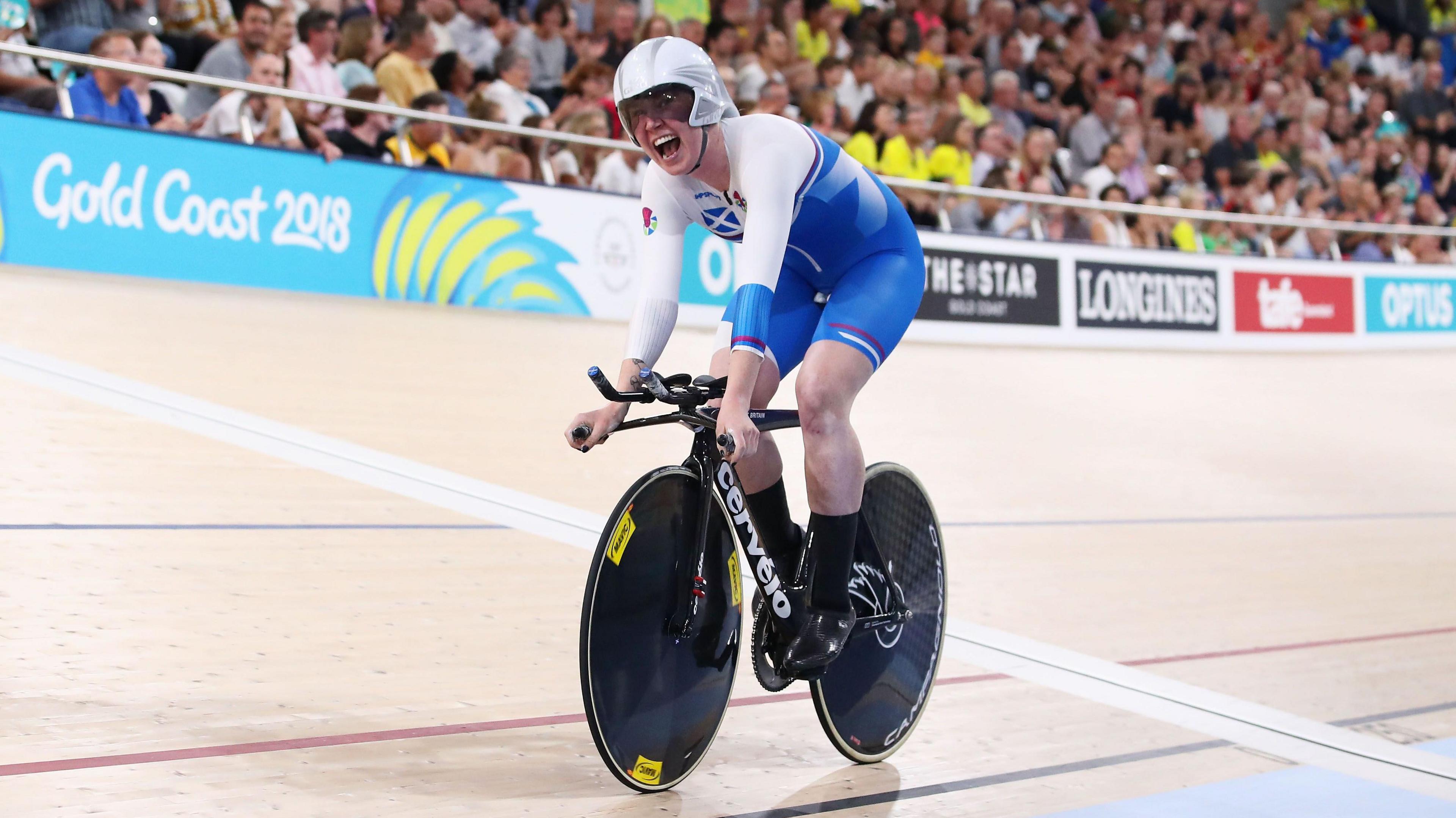 Scotland's Katie Archibald celebrates winning gold in the women's 3,000m individual pursuit final in the 2018 Commonwealth Games in Gold Coast