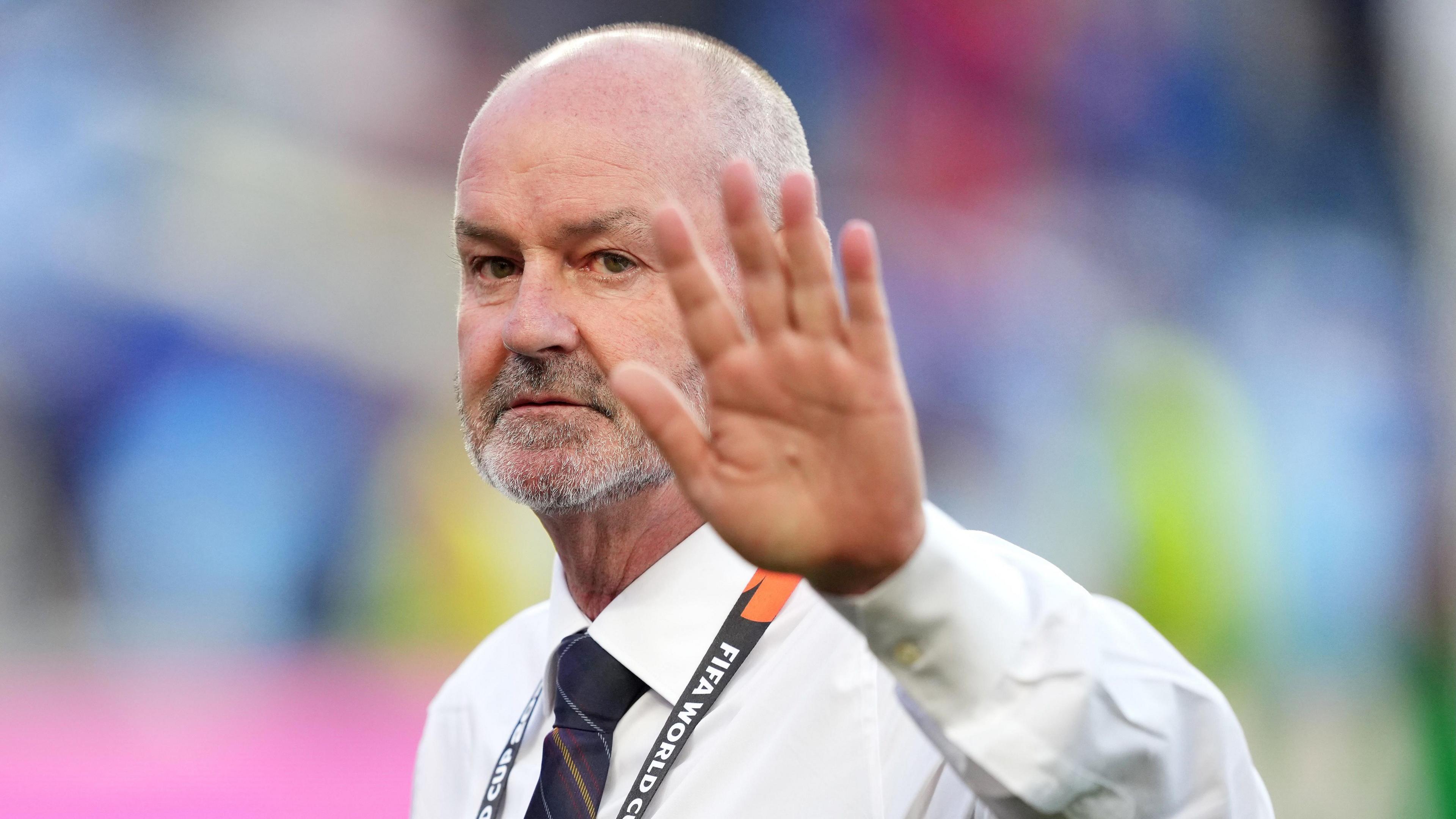 Steve Clarke, a bha na àrd-choidse air sgioba nàiseanta na h-Alba