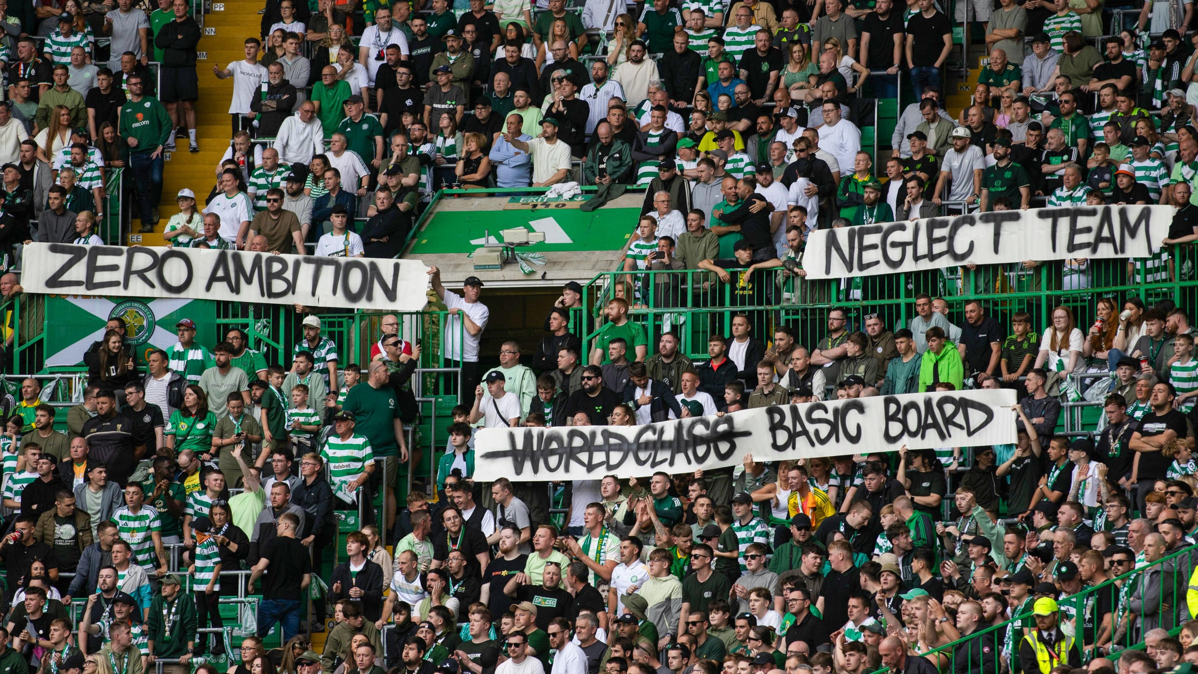 Celtic fans unveil banners