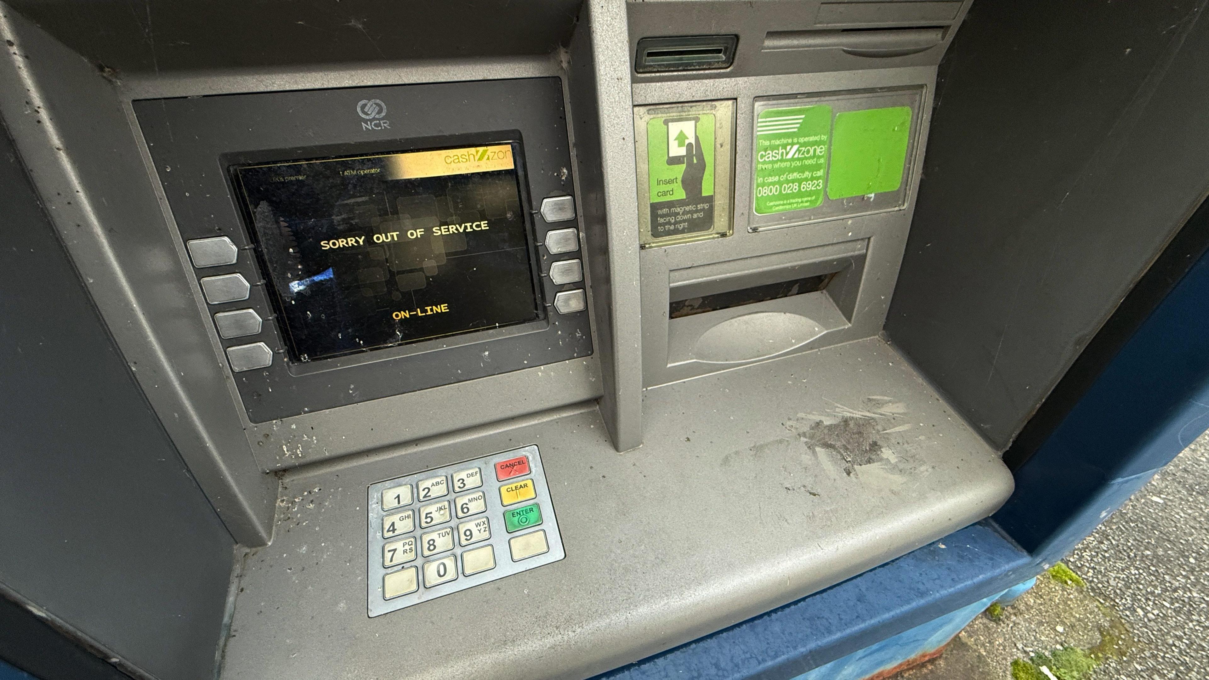 Inneal-airgid le sanas gu bheil e a-mach à seirbheis