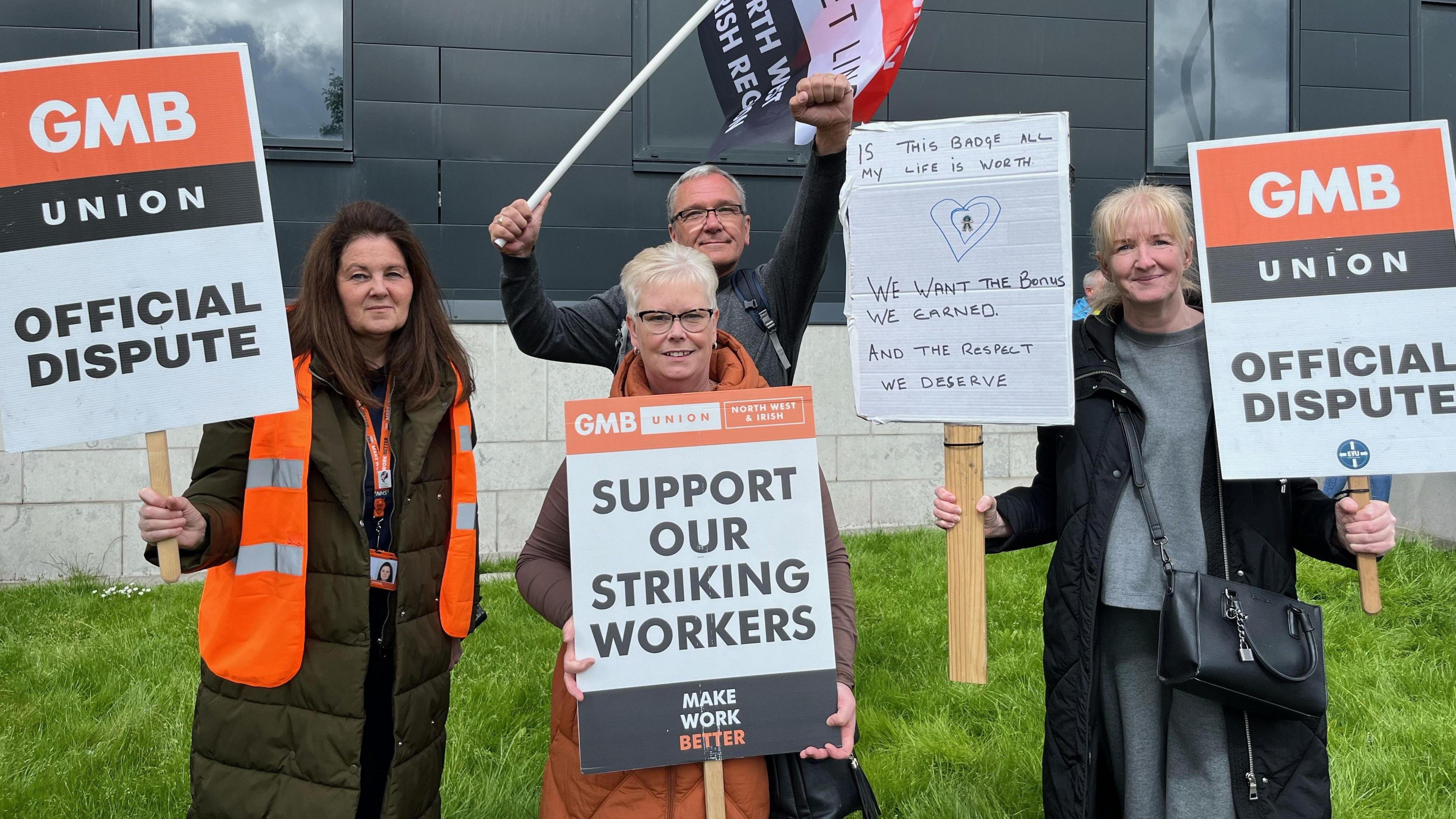 GMB members protesting outside the Royal Liverpool Hospital