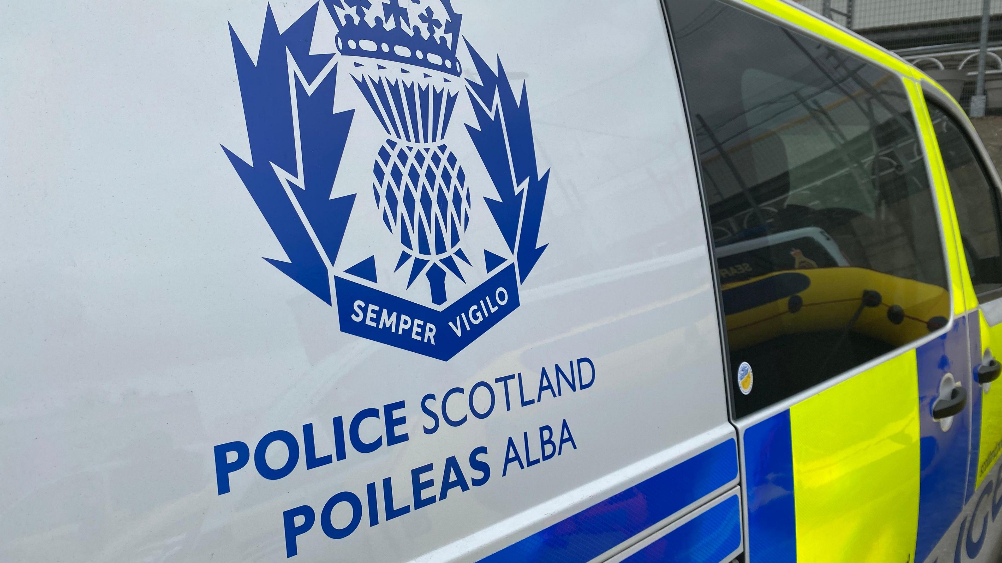 Bhan le Poileas Alba