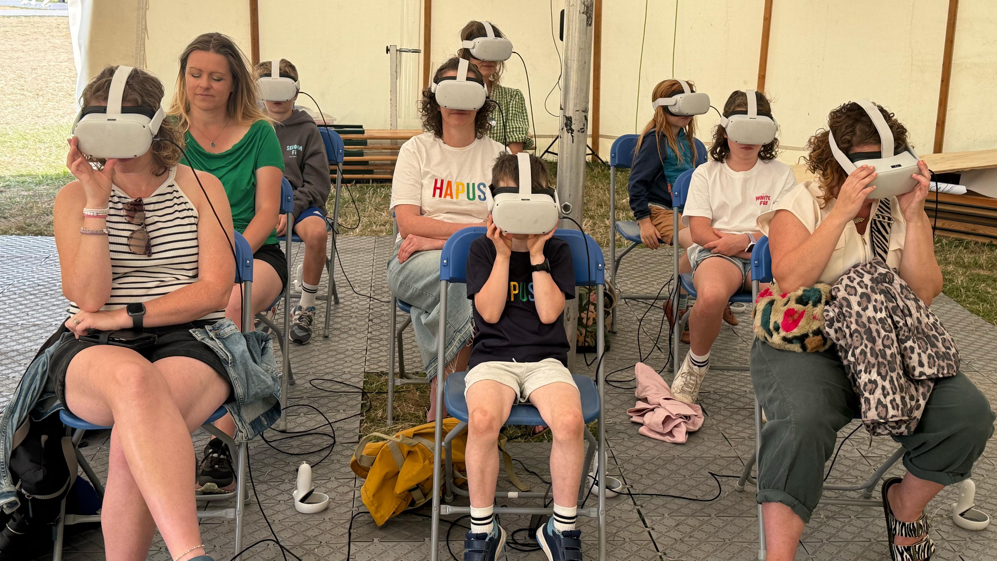VR