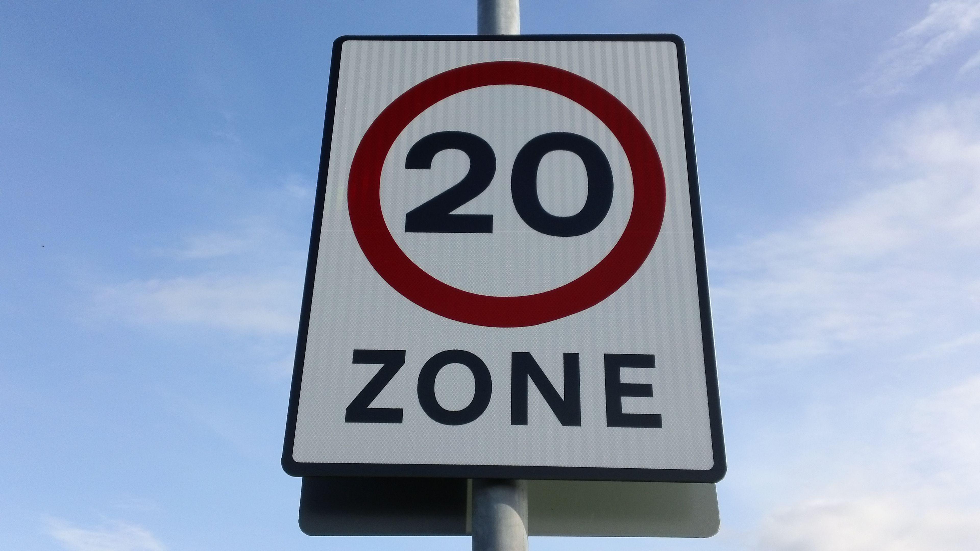 A 20mph road sign in the UK