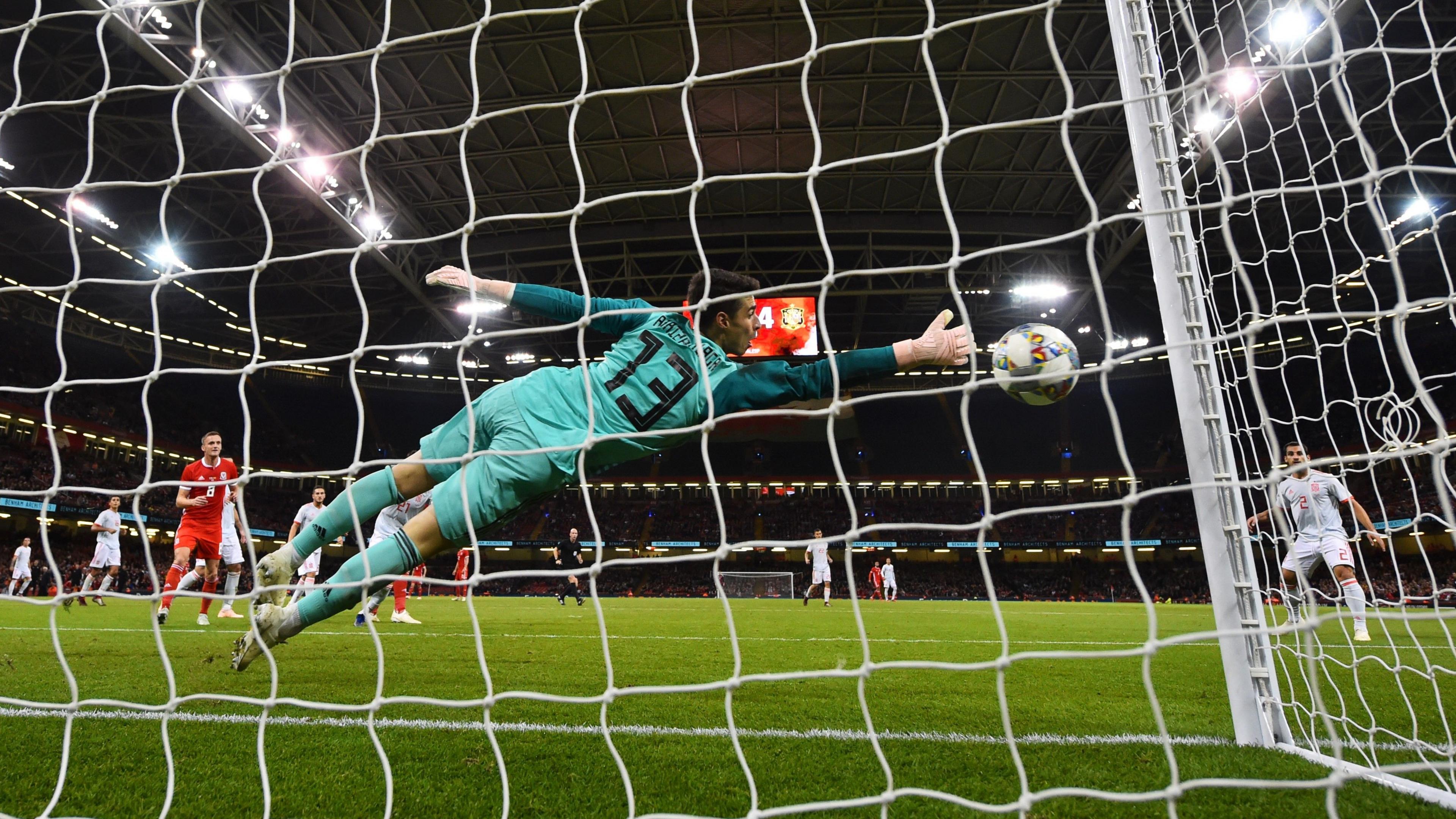 Sbaen yn erbyn Cymru