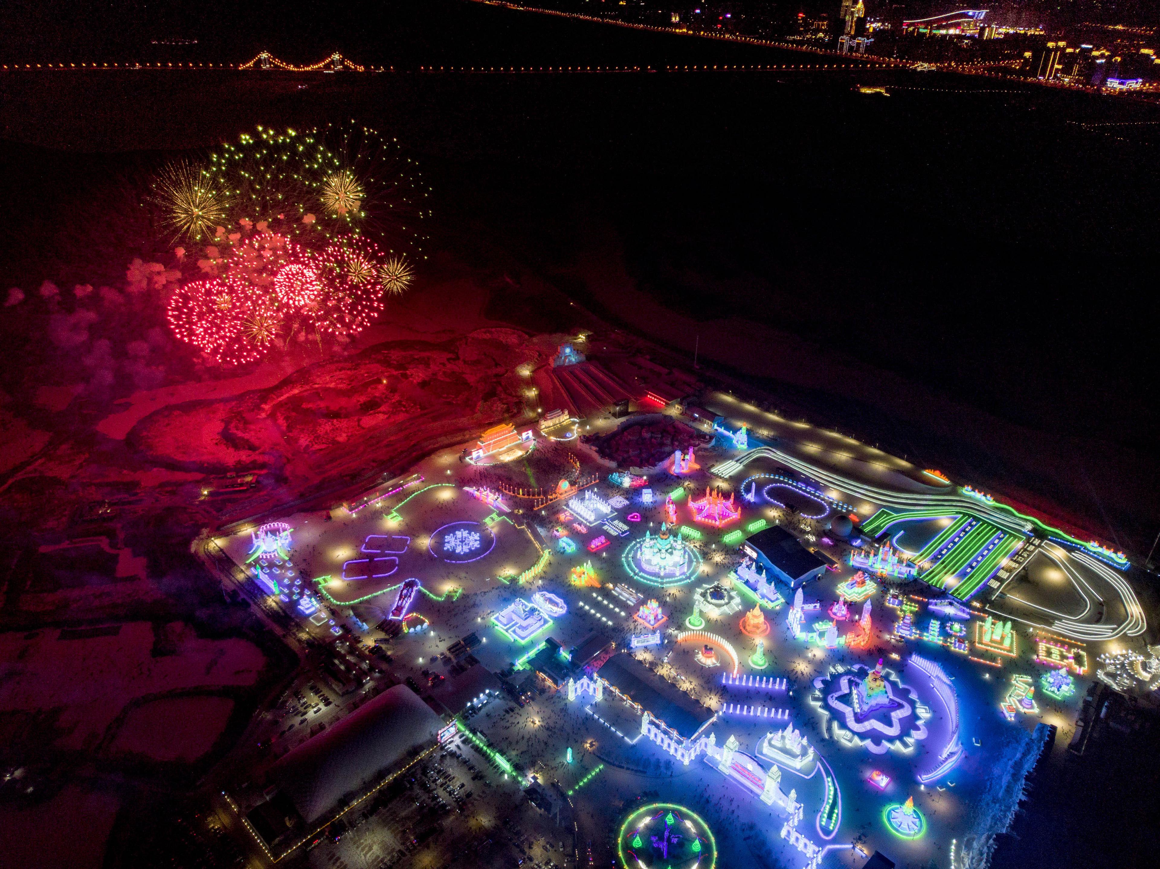 Aerial view of the whole festival at night.