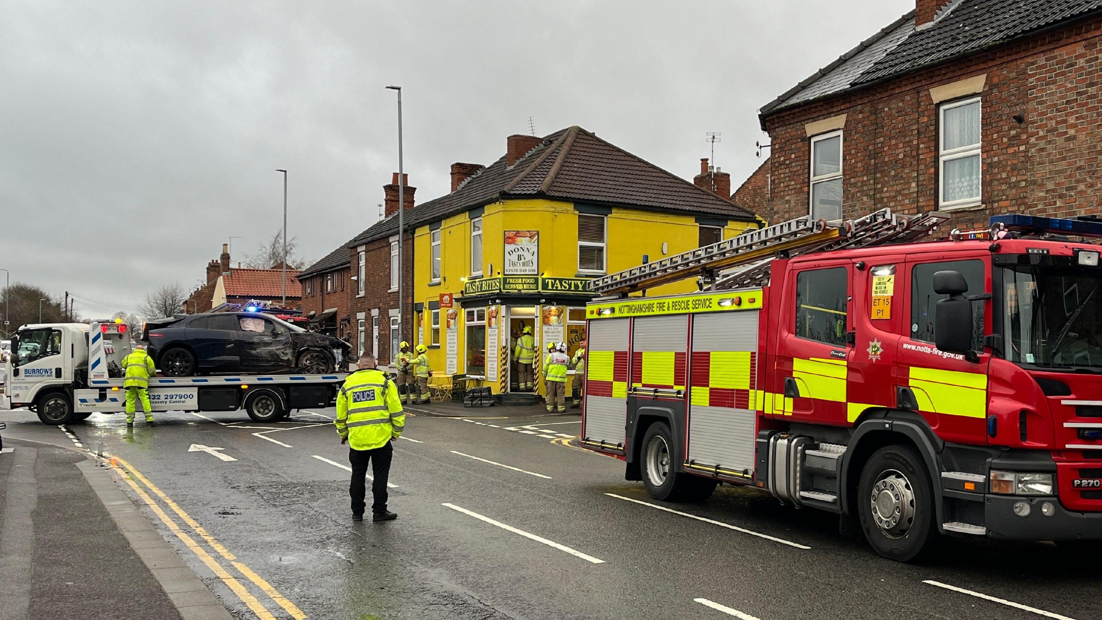 Car that crashed into house on Currie Road in Newark taken away