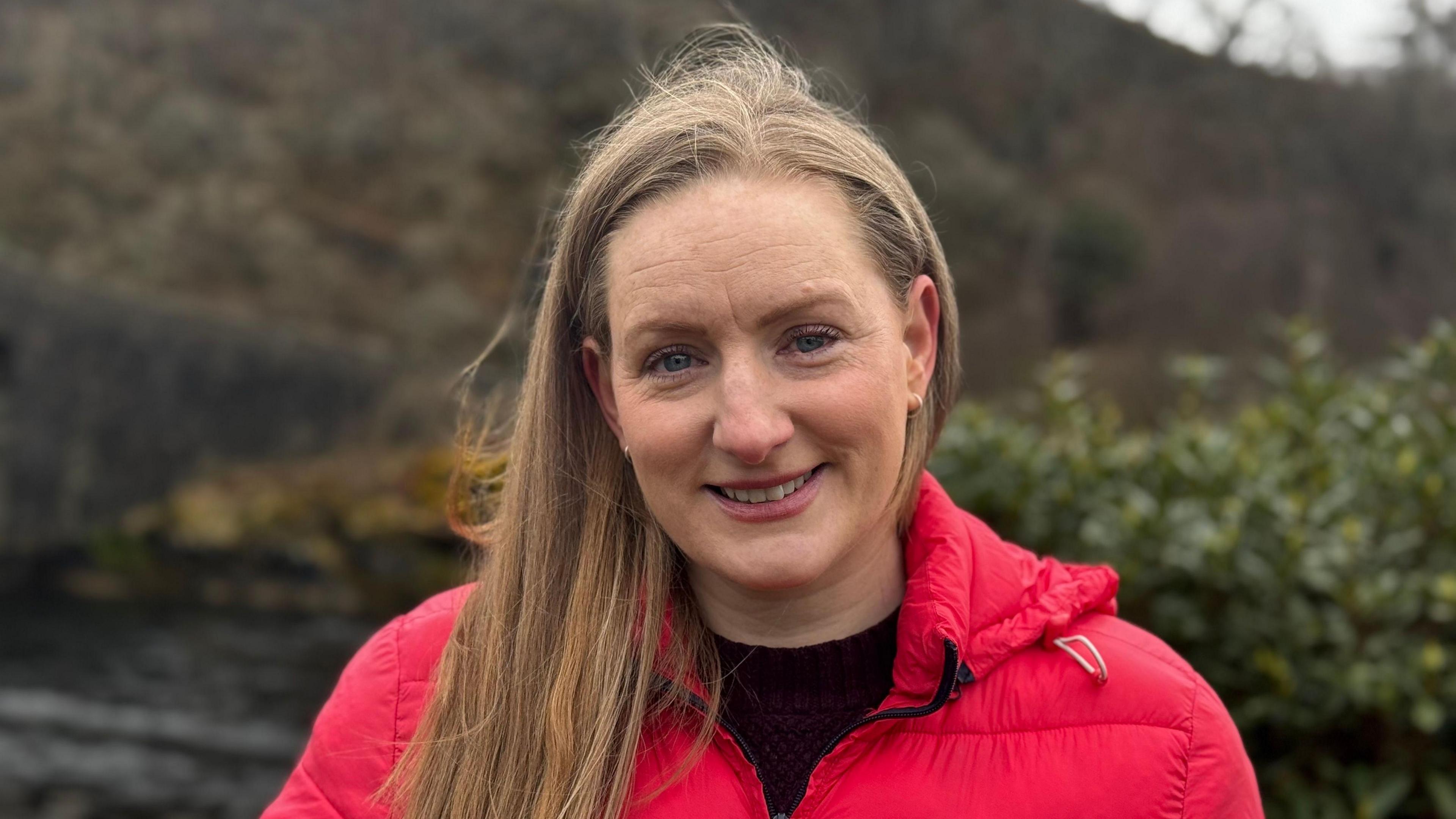 Sarah NicNeacail aig Drochaid a' Chlachain