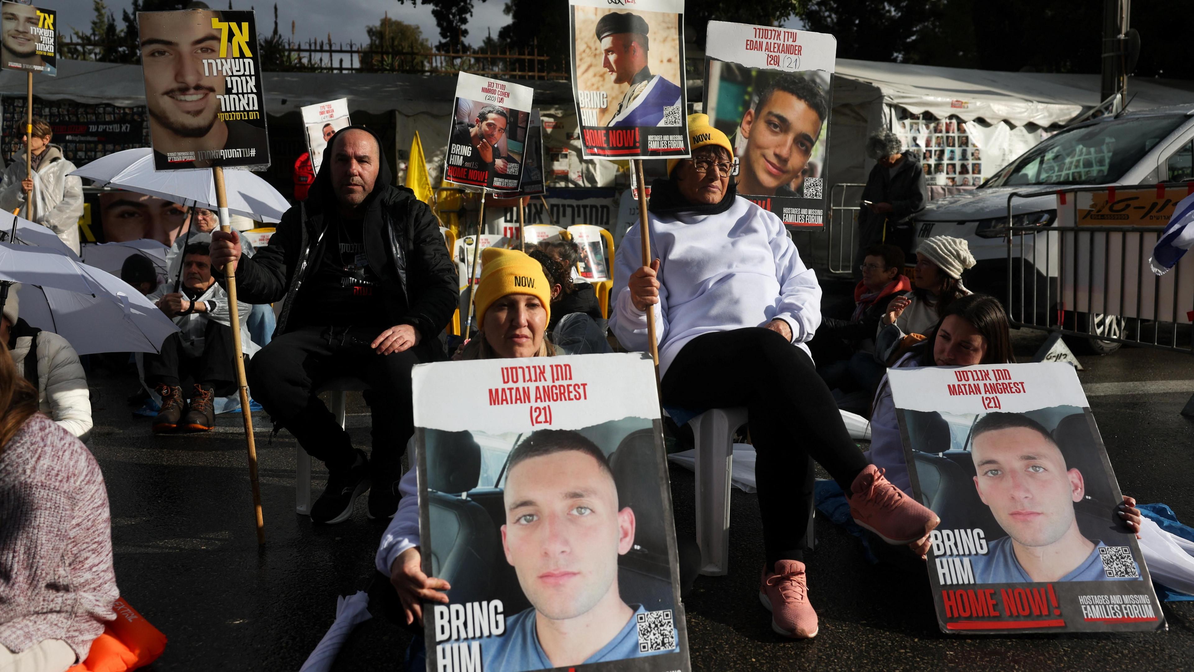 Israeli hostages' families and supporters take part in a demonstration calling for the immediate return of hostages held in Gaza, near the prime minister's residence in Jerusalem (12 February 2025)