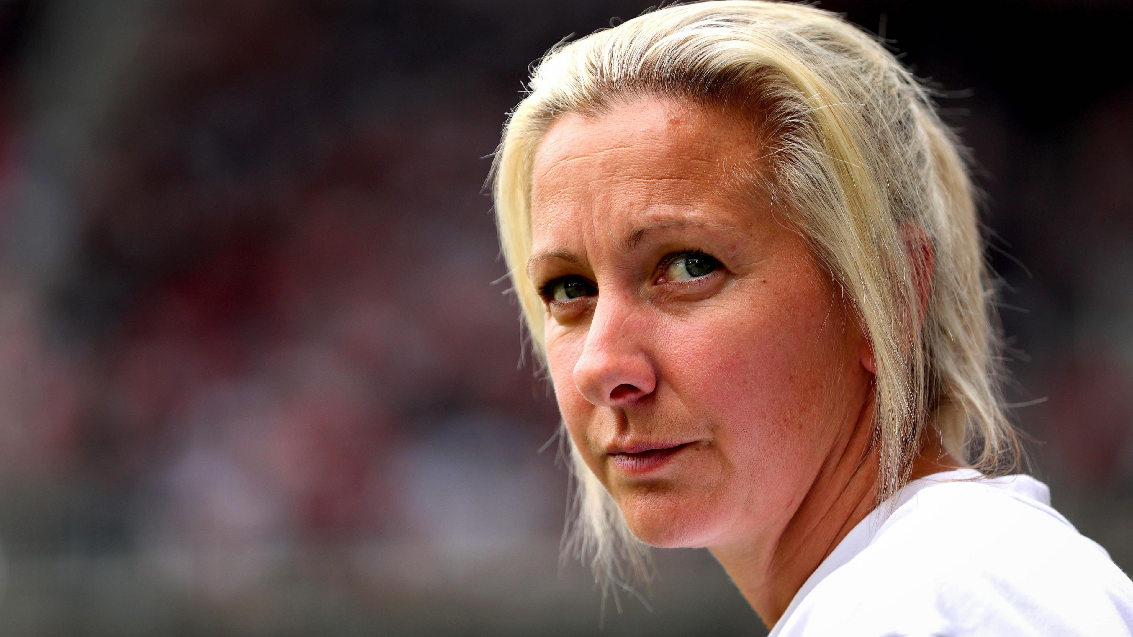 Carla Ward wants focus on football amid FAI row Carla Ward wants focus on football amid FAI row