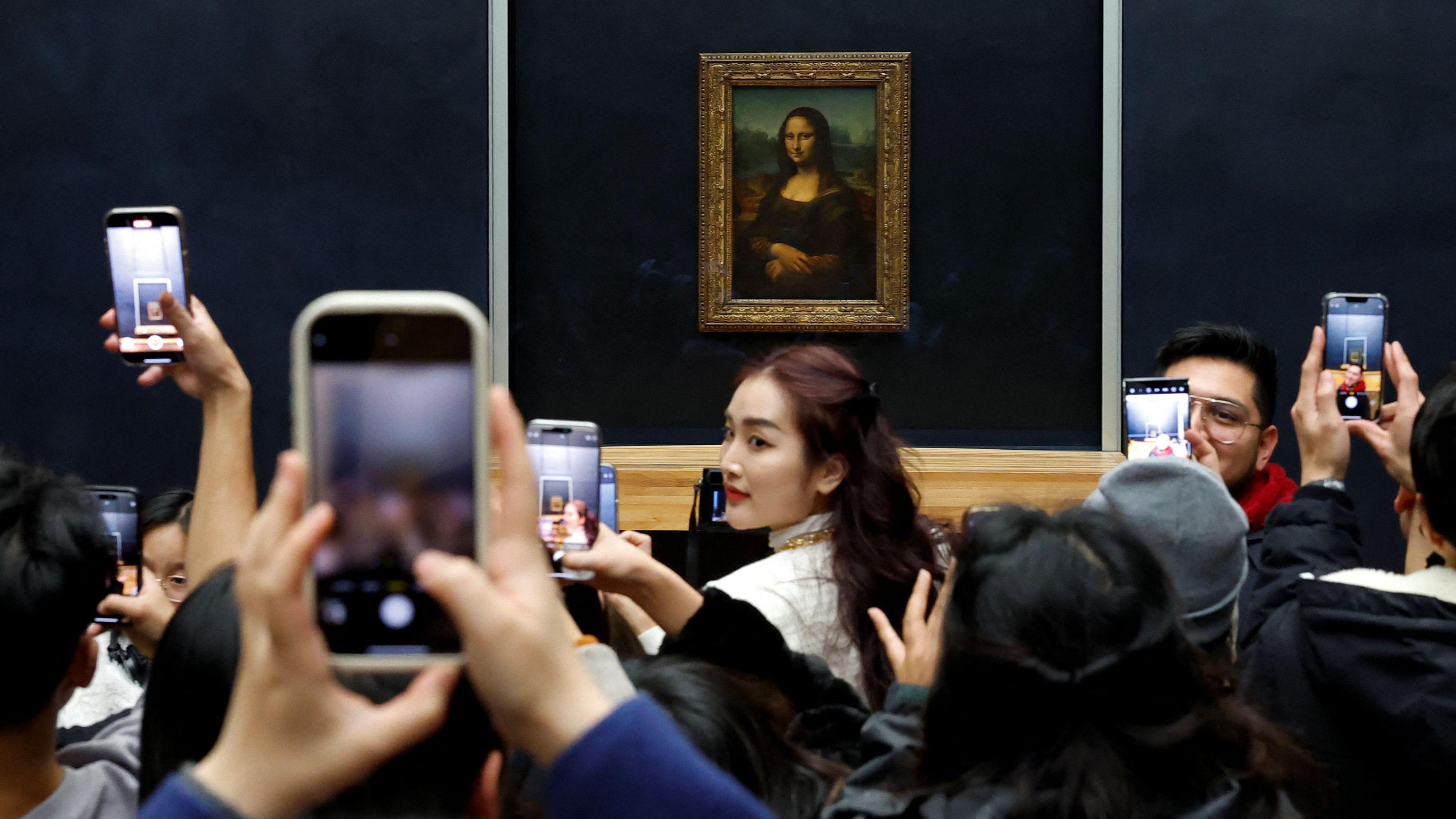 visitors at the Louvre