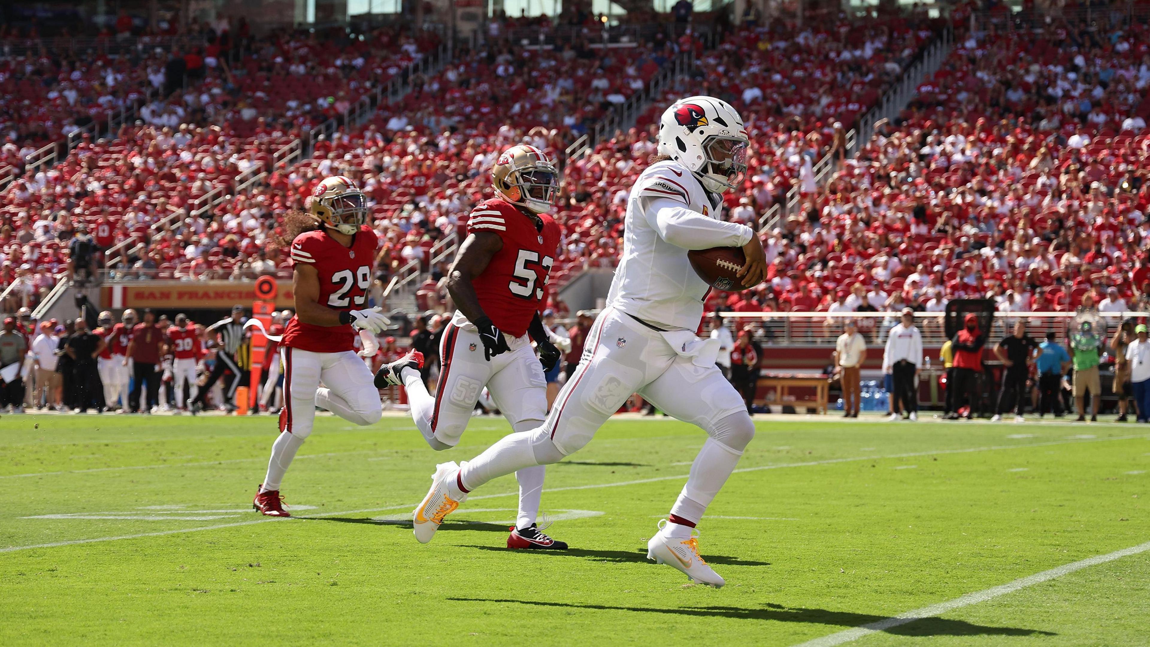 Arizona Cardinals quarterback Kyler Murray on the run against San Francisco 49ers