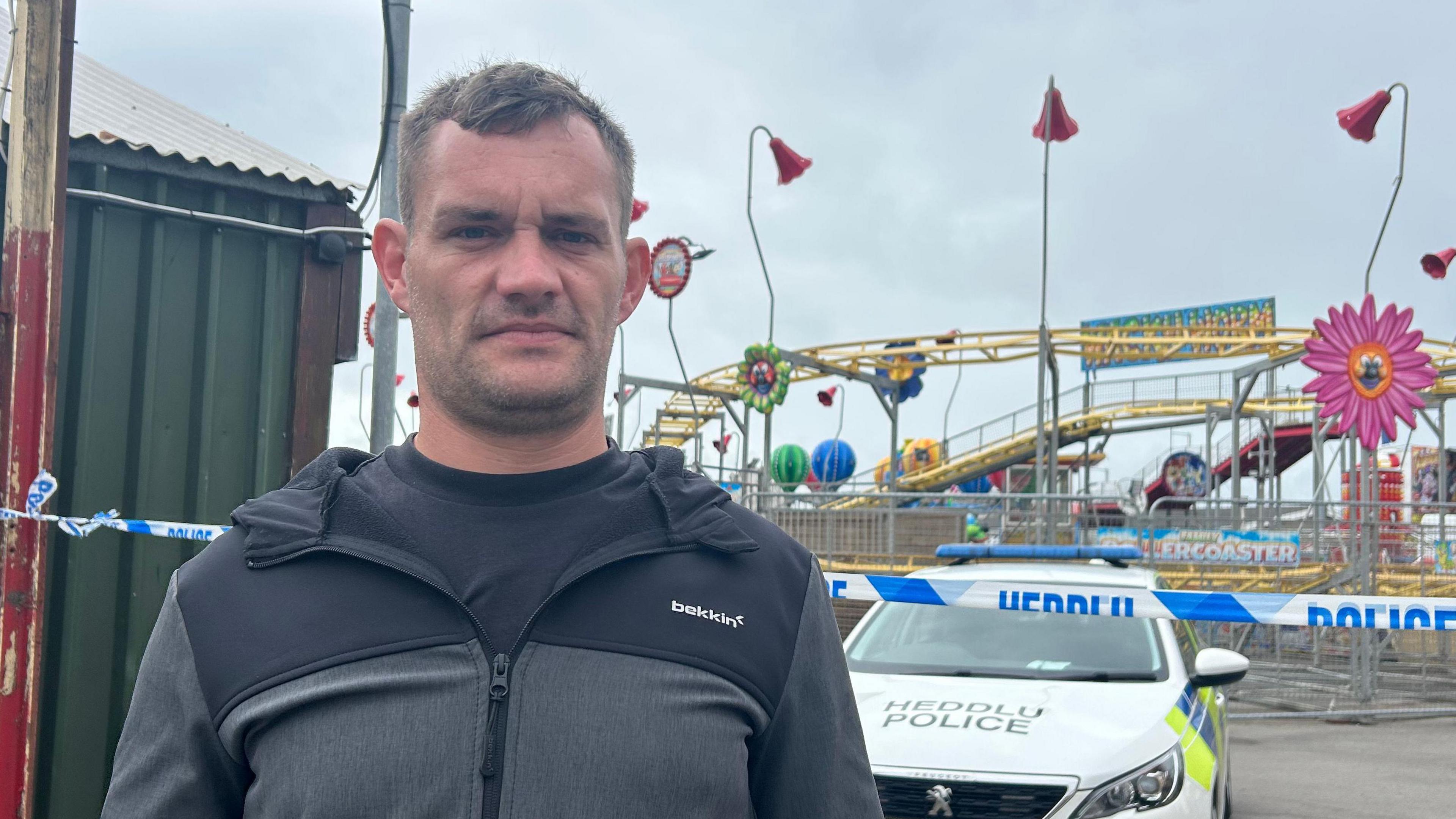 Dywedodd John Paul Baylis bod ei fab wedi cael sioc ar ôl y digwyddiad