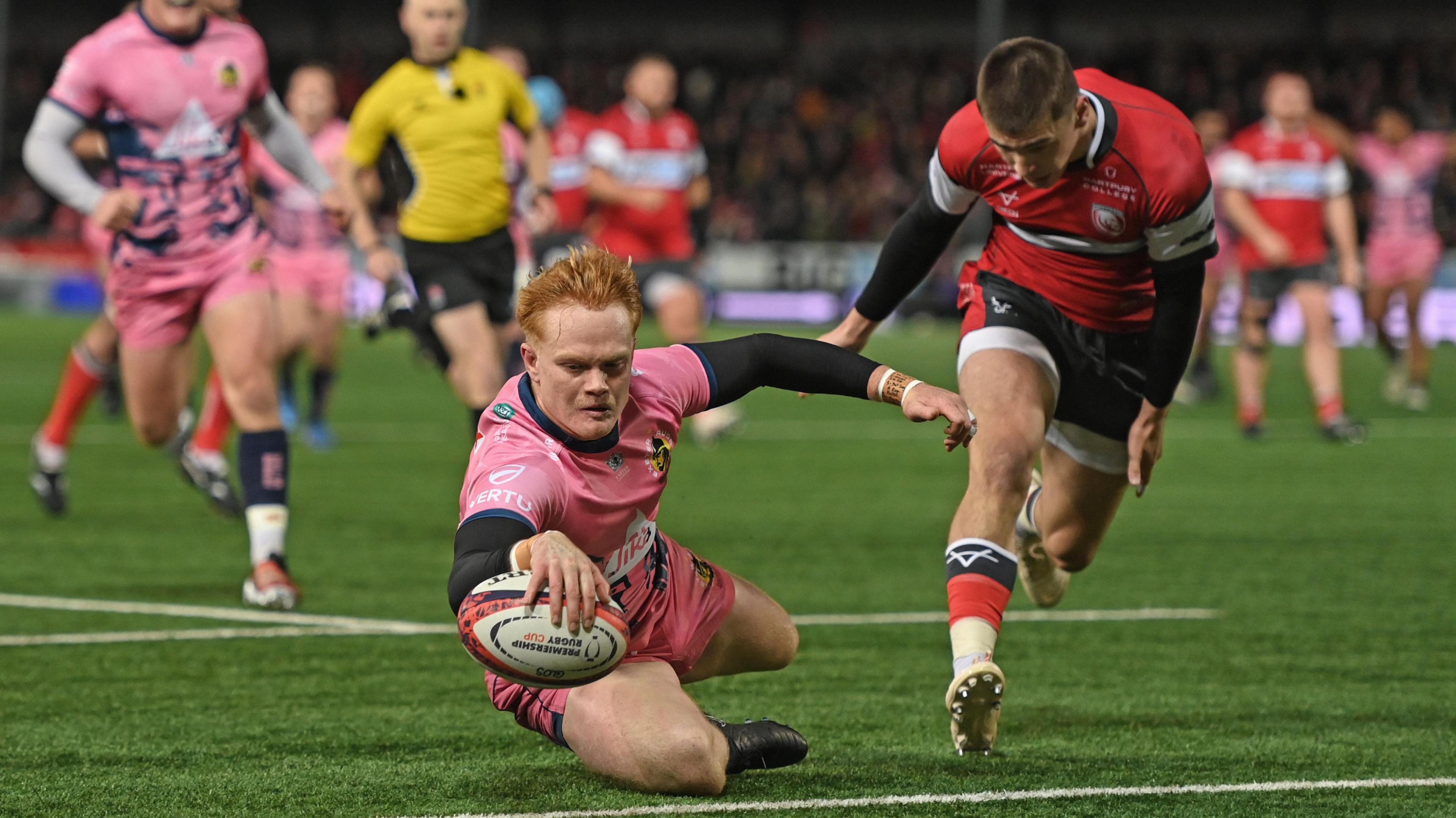 Ben Hammersley scores a try for Exeter