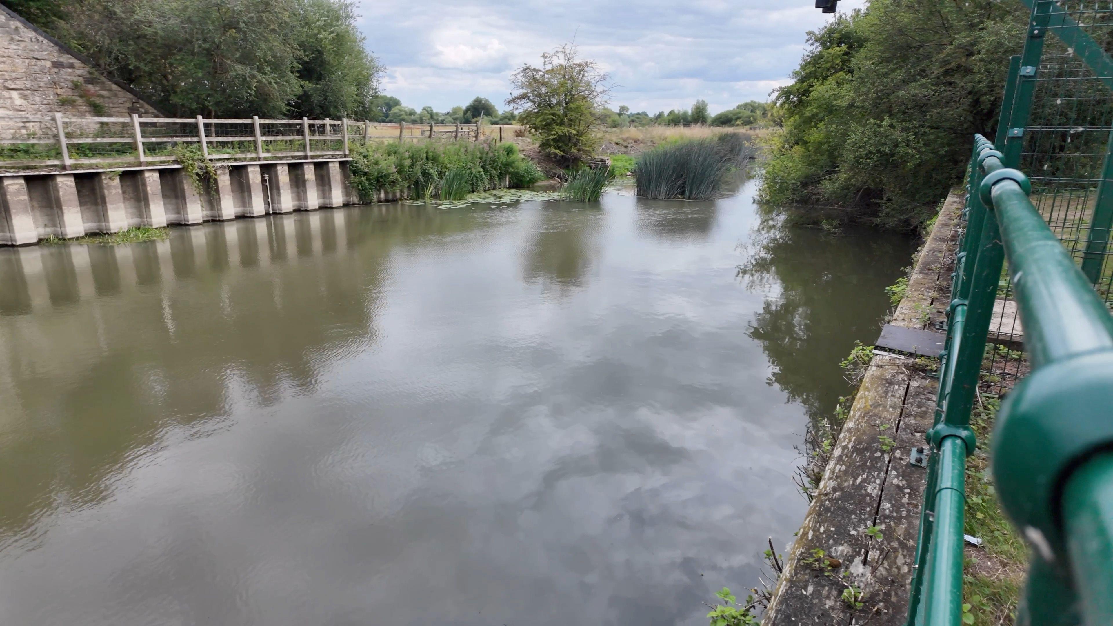 A view of River Thame on a cloudy day.