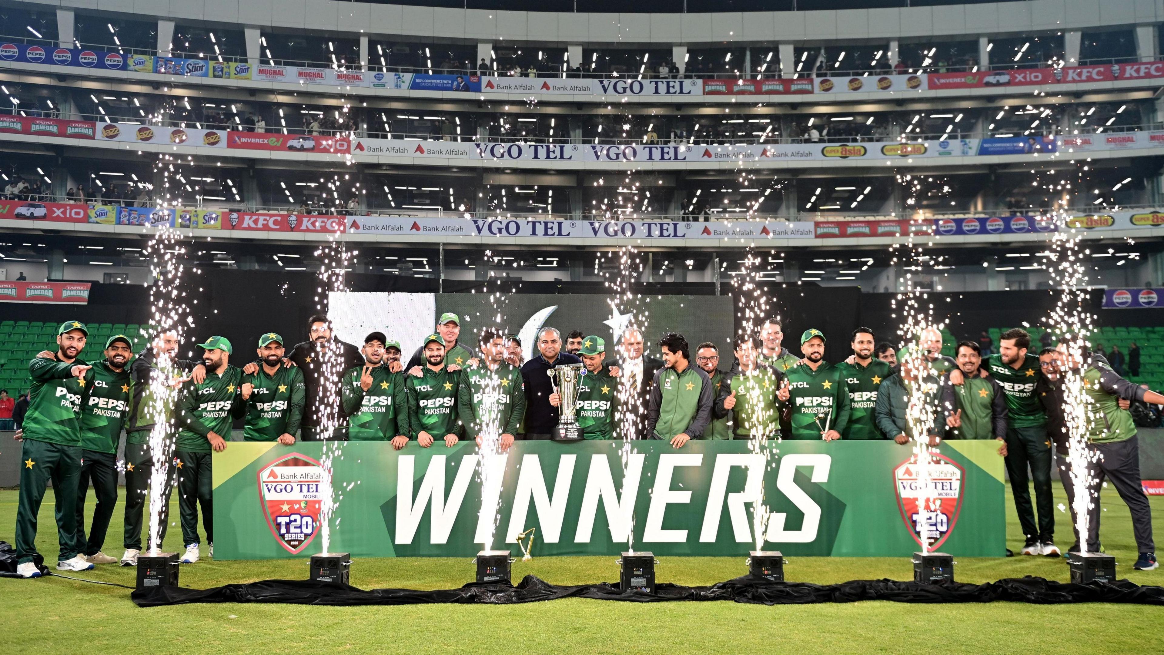 Pakistan with the Twenty20 series trophy
