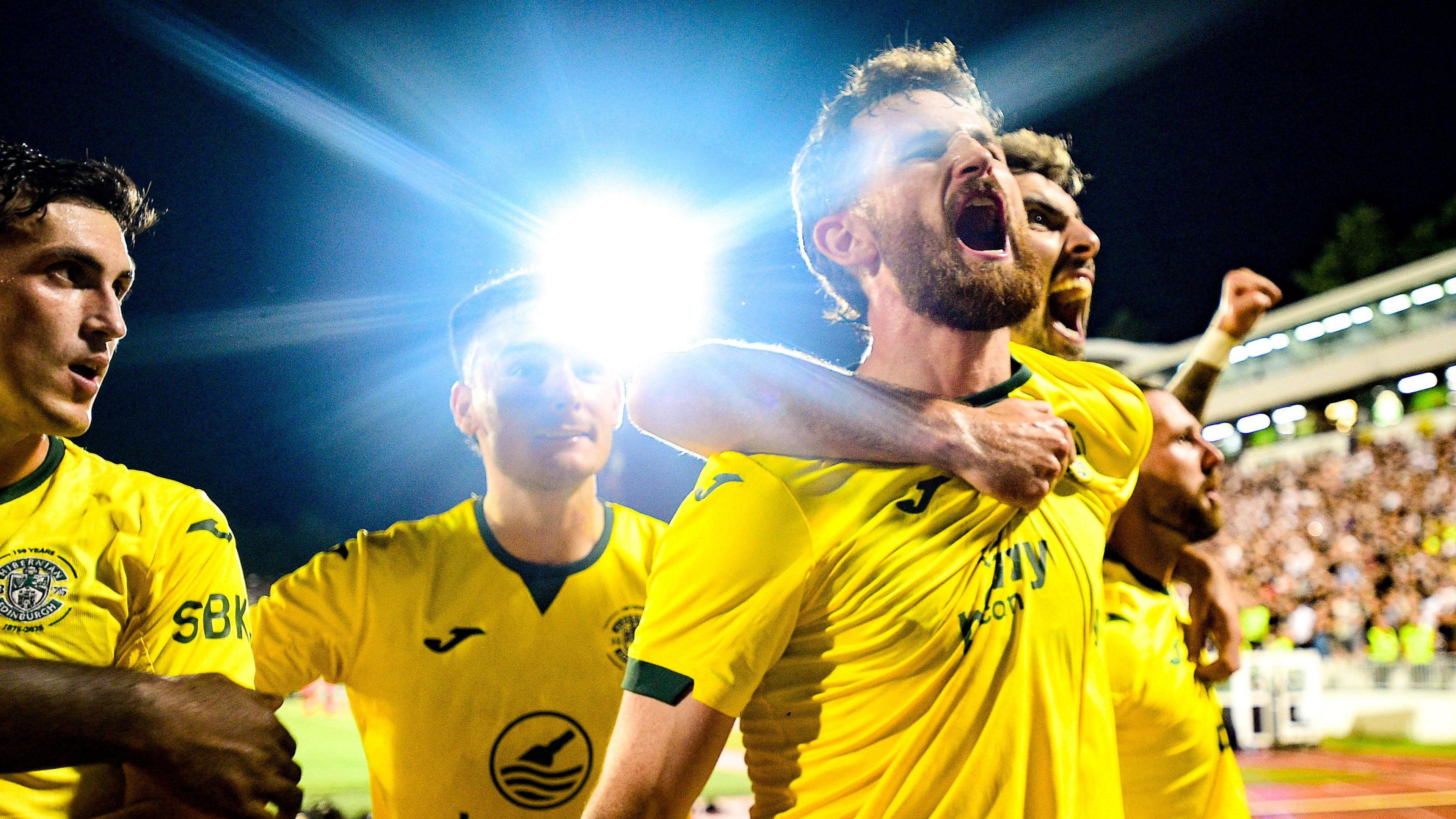 Hibs players celebrate