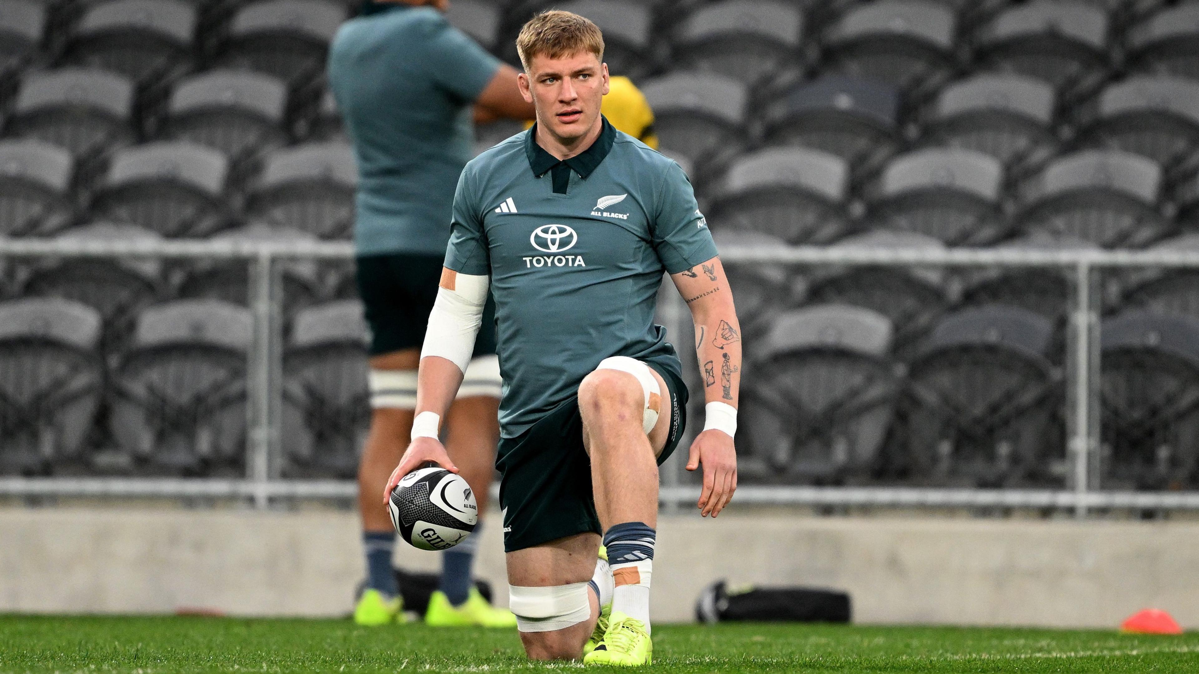  Fabian Holland warms up during a New Zealand All Blacks training session