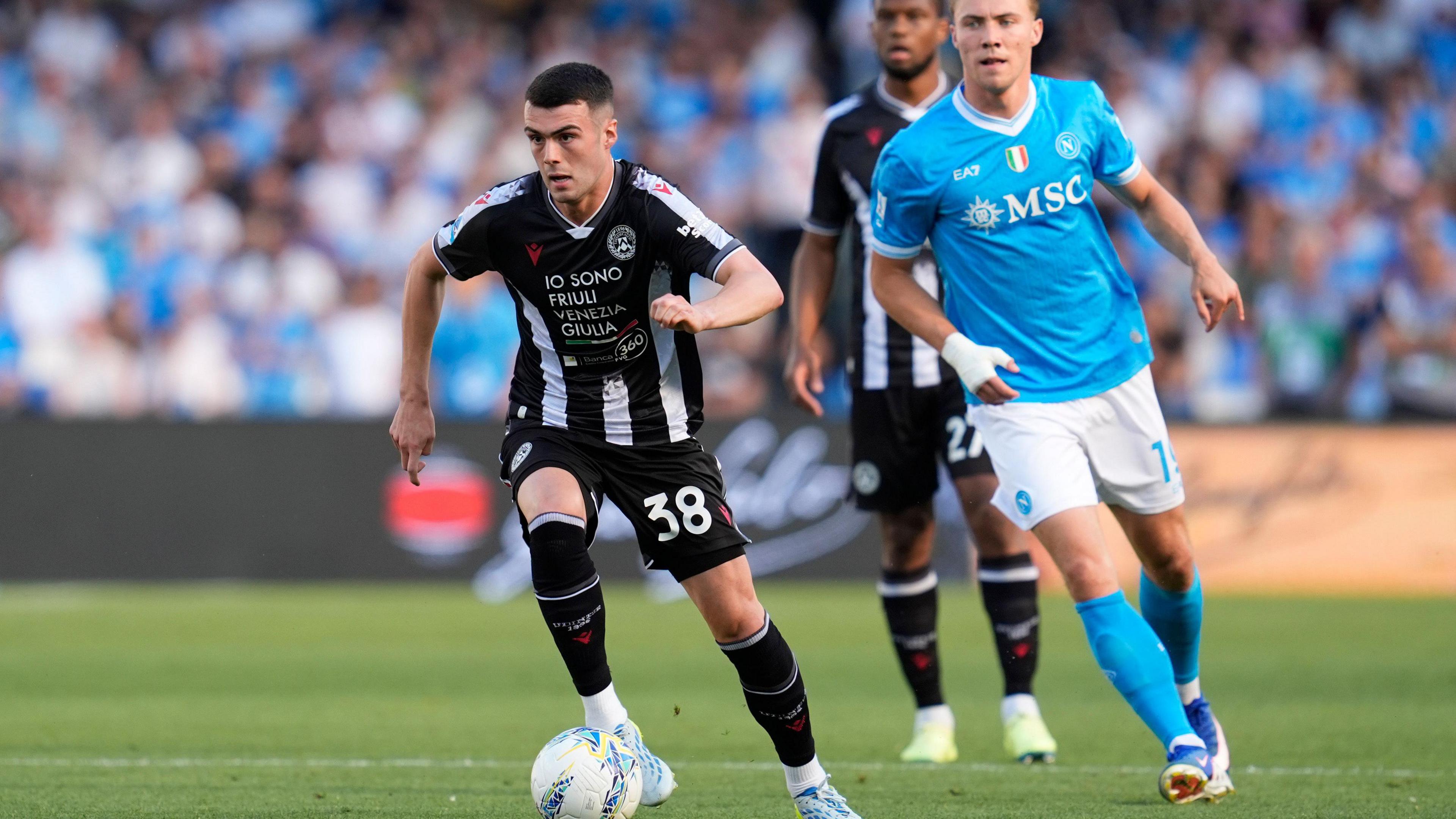 Udinese's Lennon Miller in action against Napoli's Rasmus Hojlund