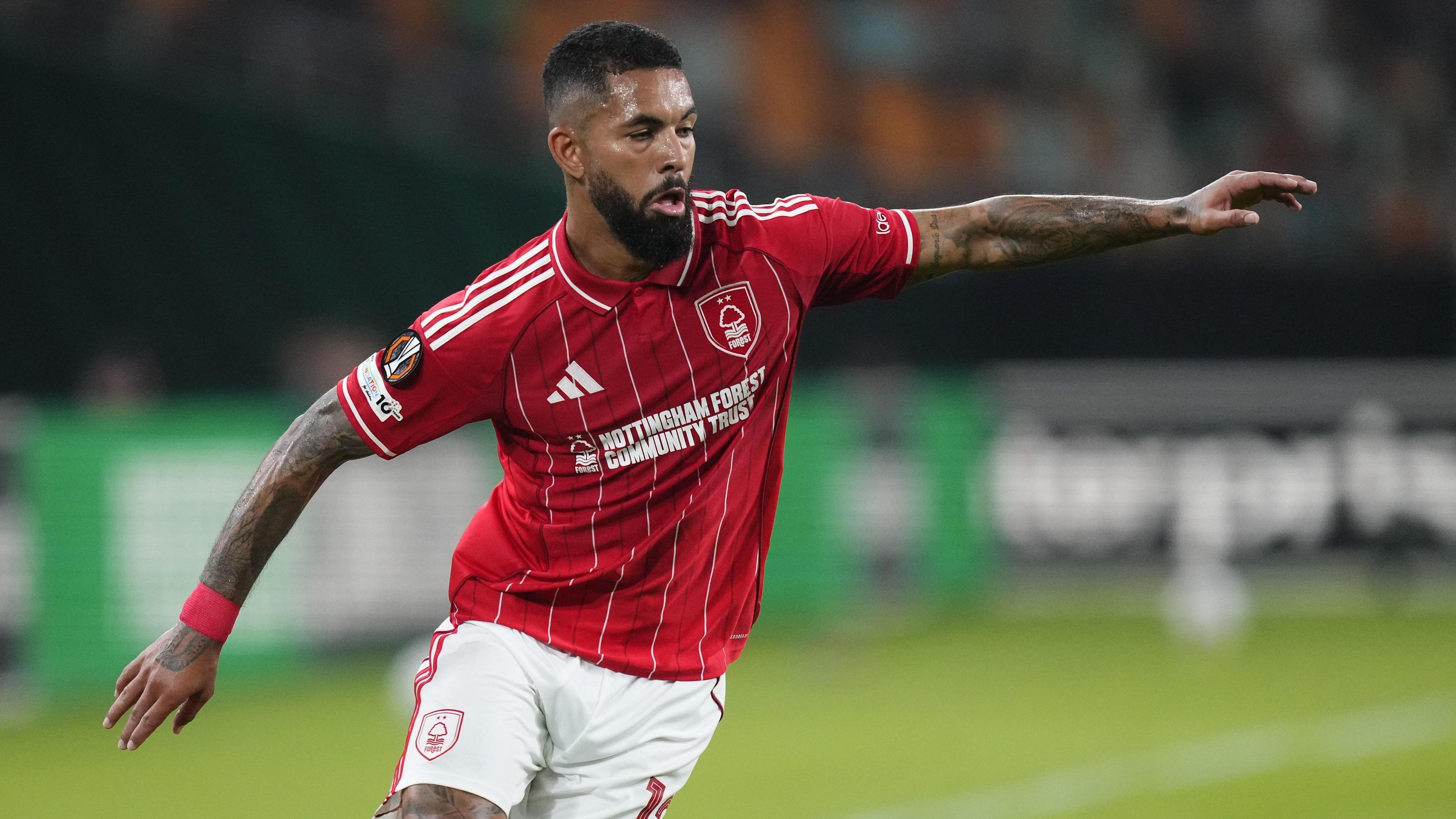 Douglas Luiz playing for Nottingham Forest