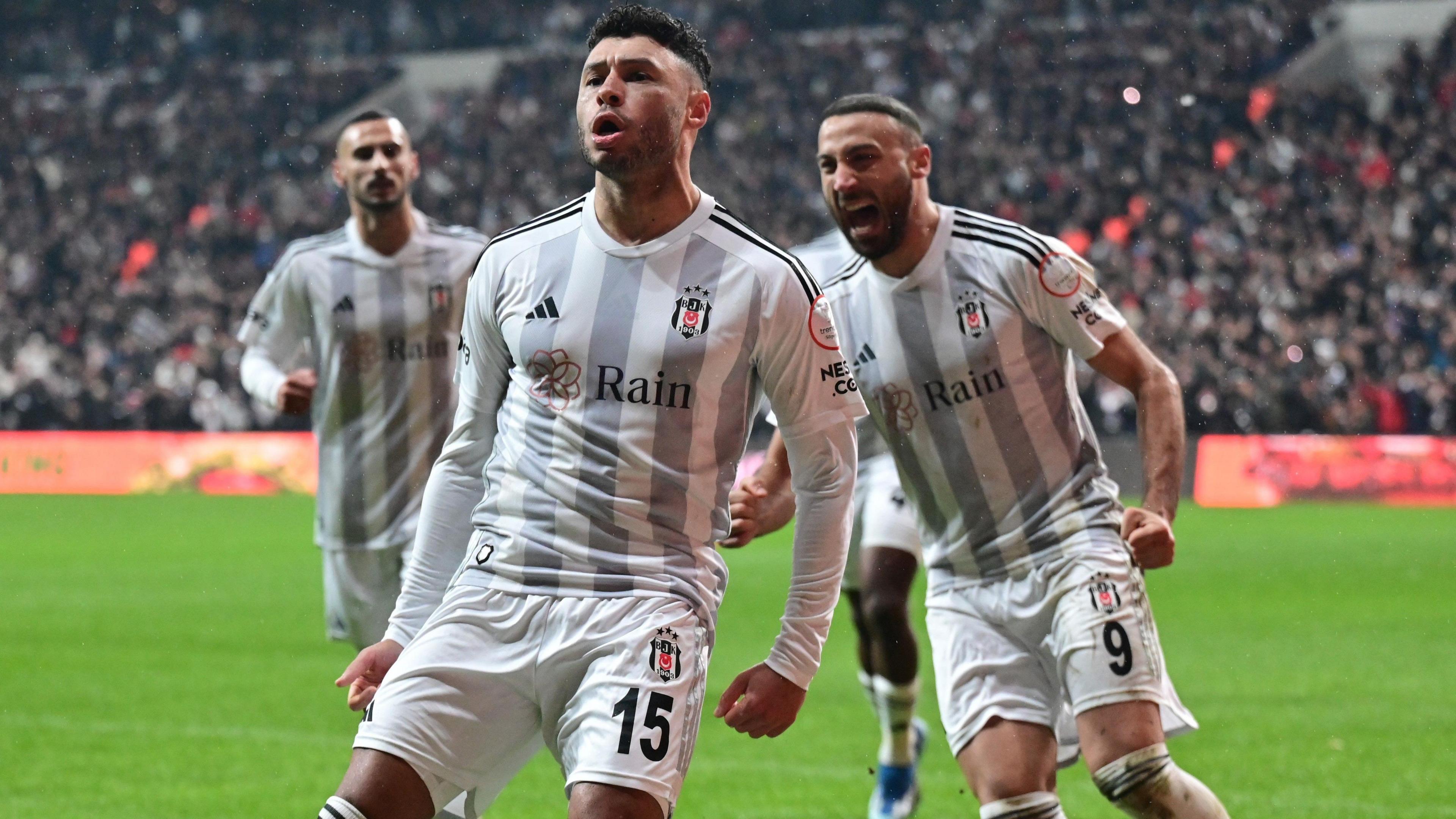 Alex Oxlade-Chamberlain playing for Besiktas