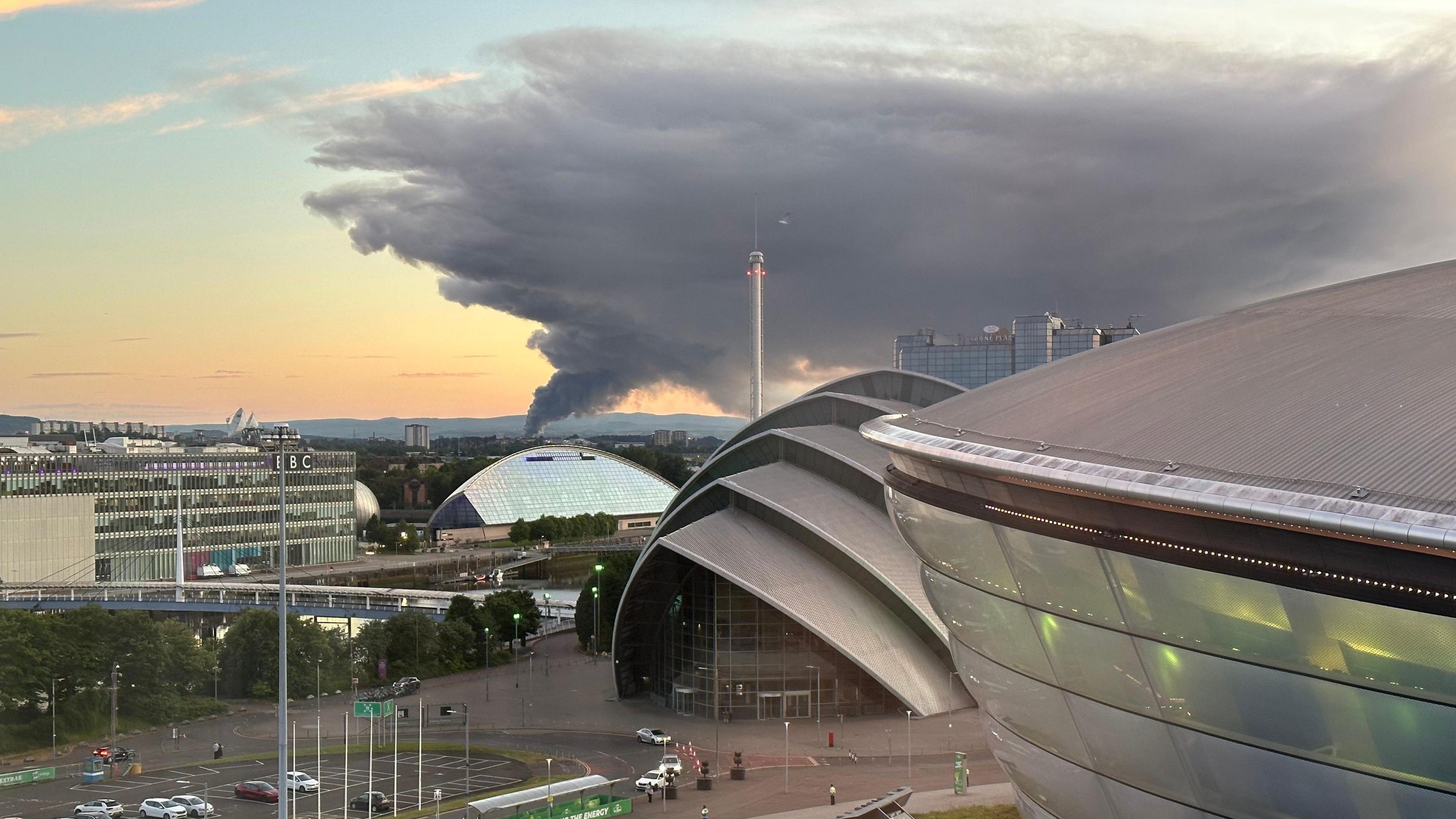 plume of smoke from glasgow