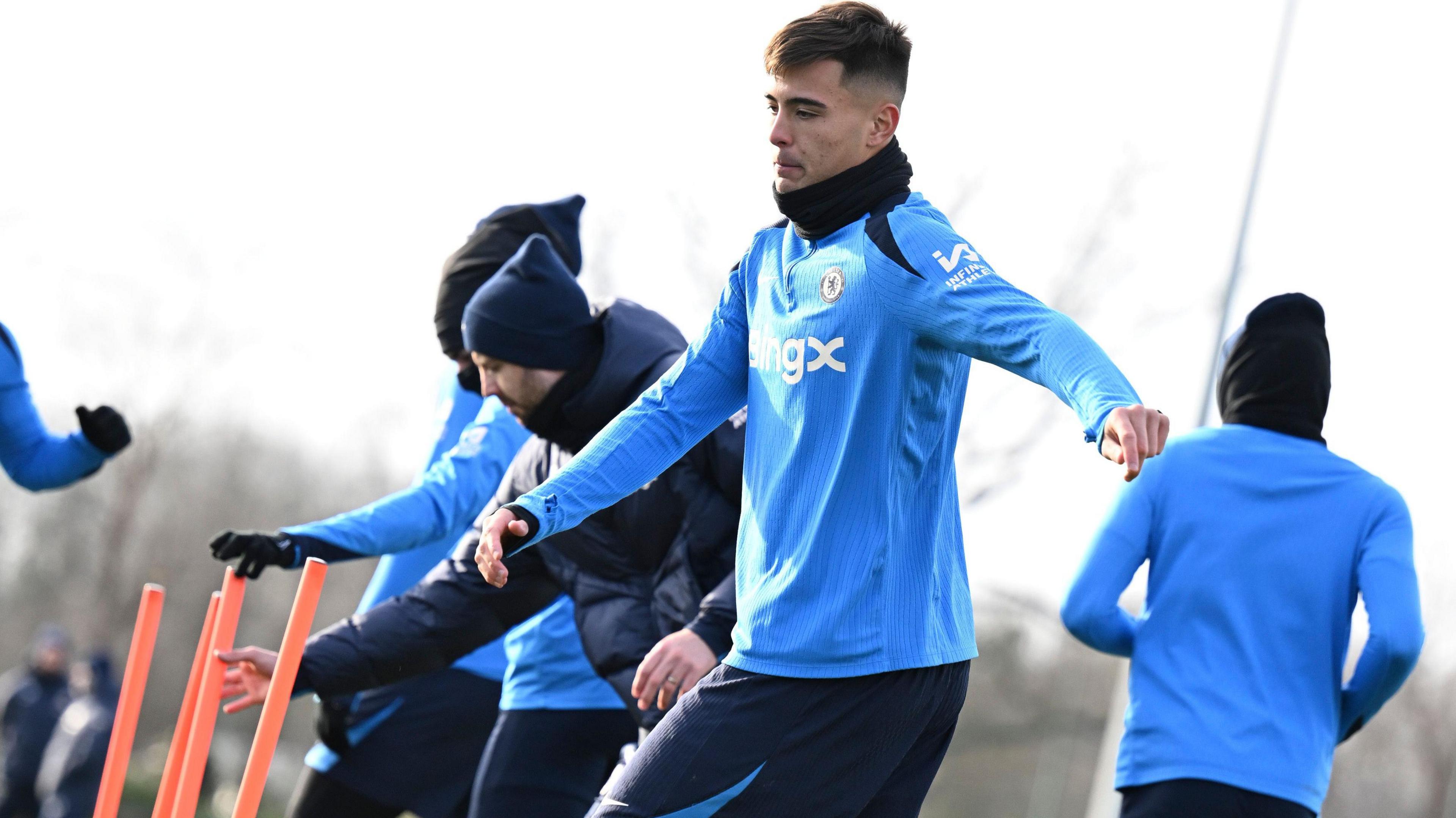 Aaron Anselmino in Chelsea training