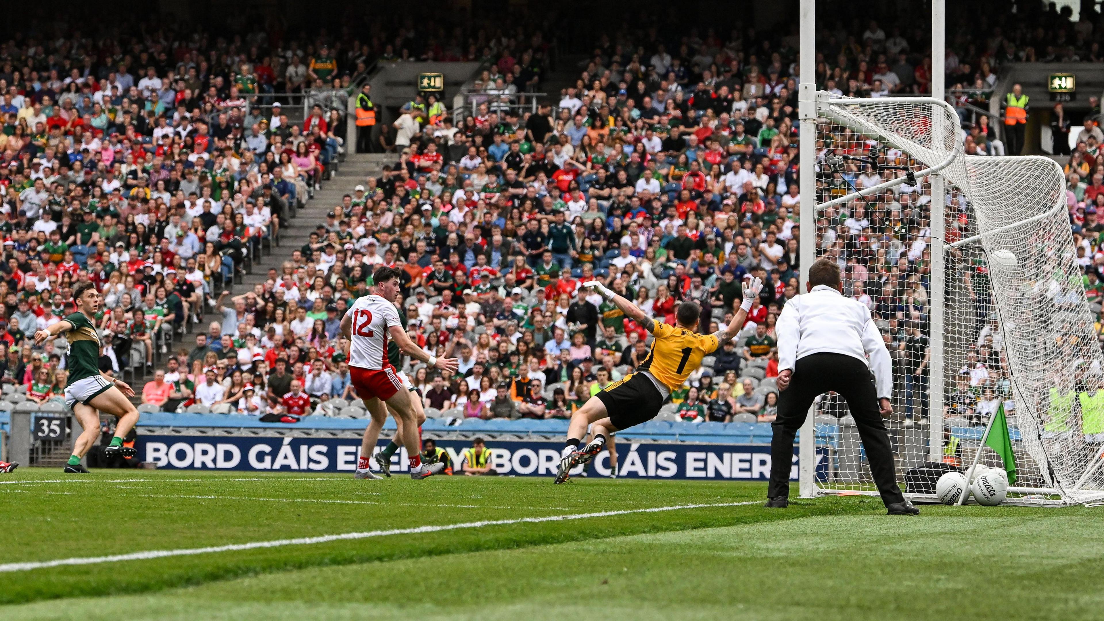 David Clifford scores his goal 