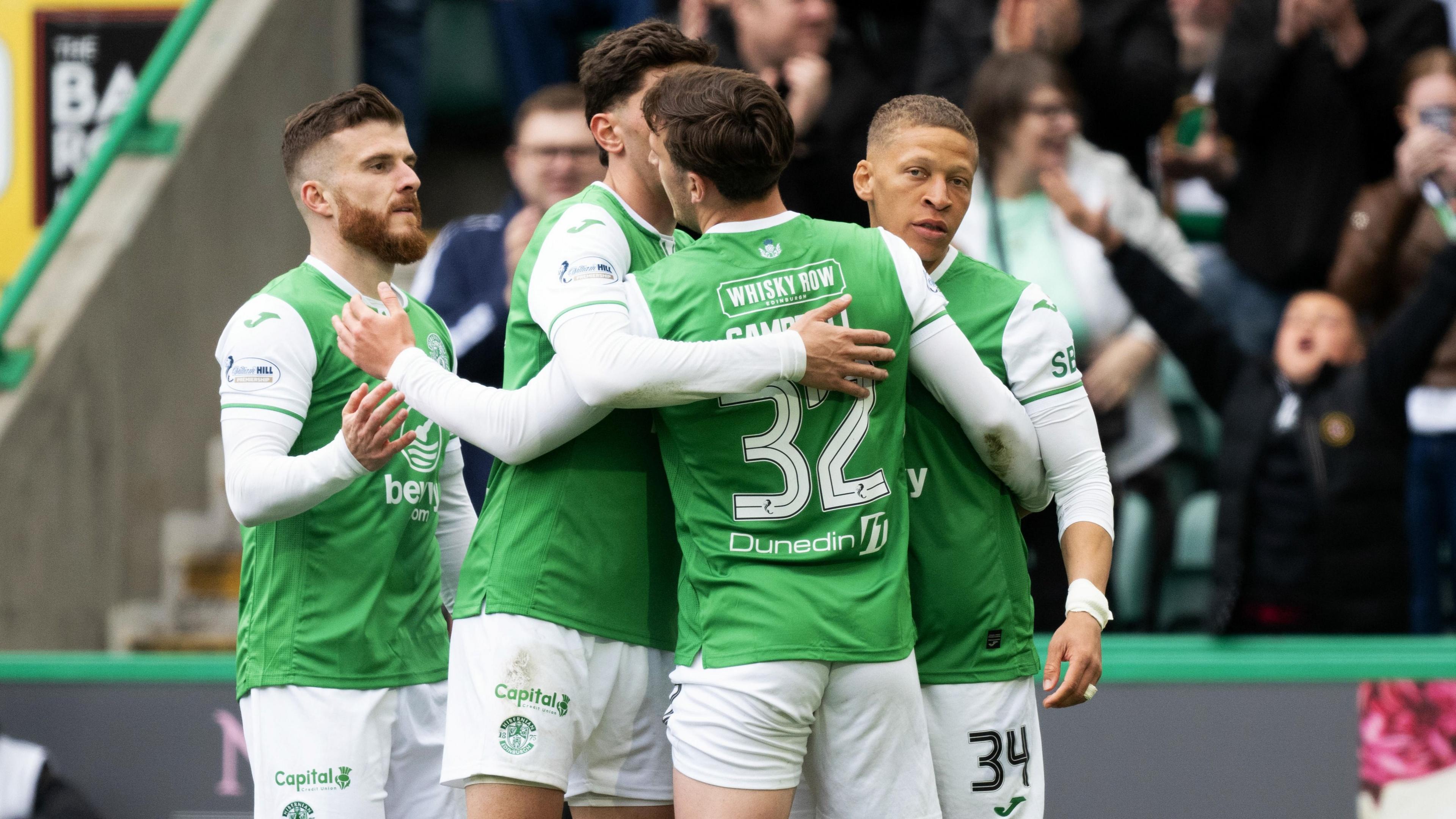 Hibernian players celebrate
