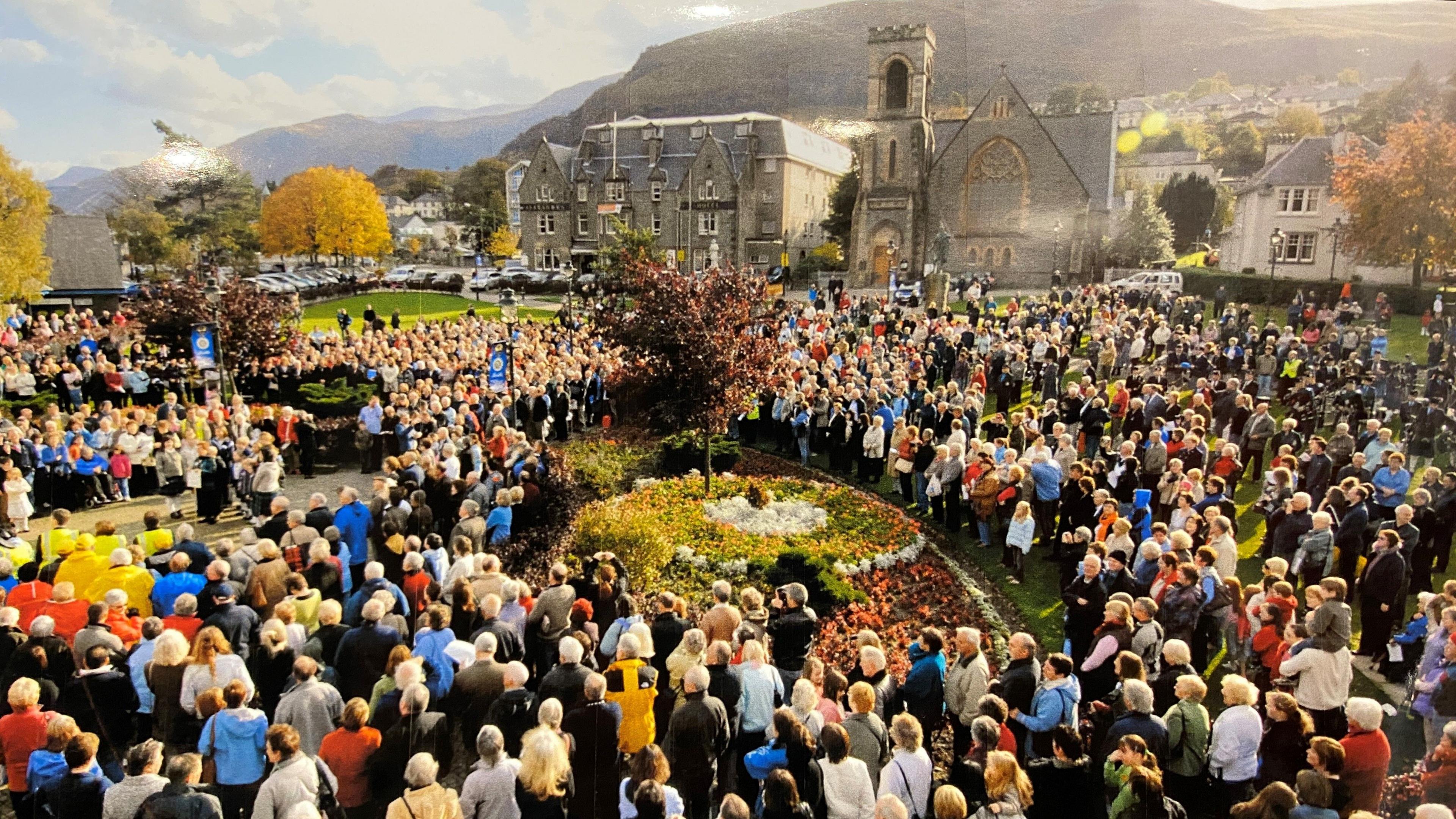 Co-chòisirean aig a' Mhod ann an Loch Abar ann an 2007