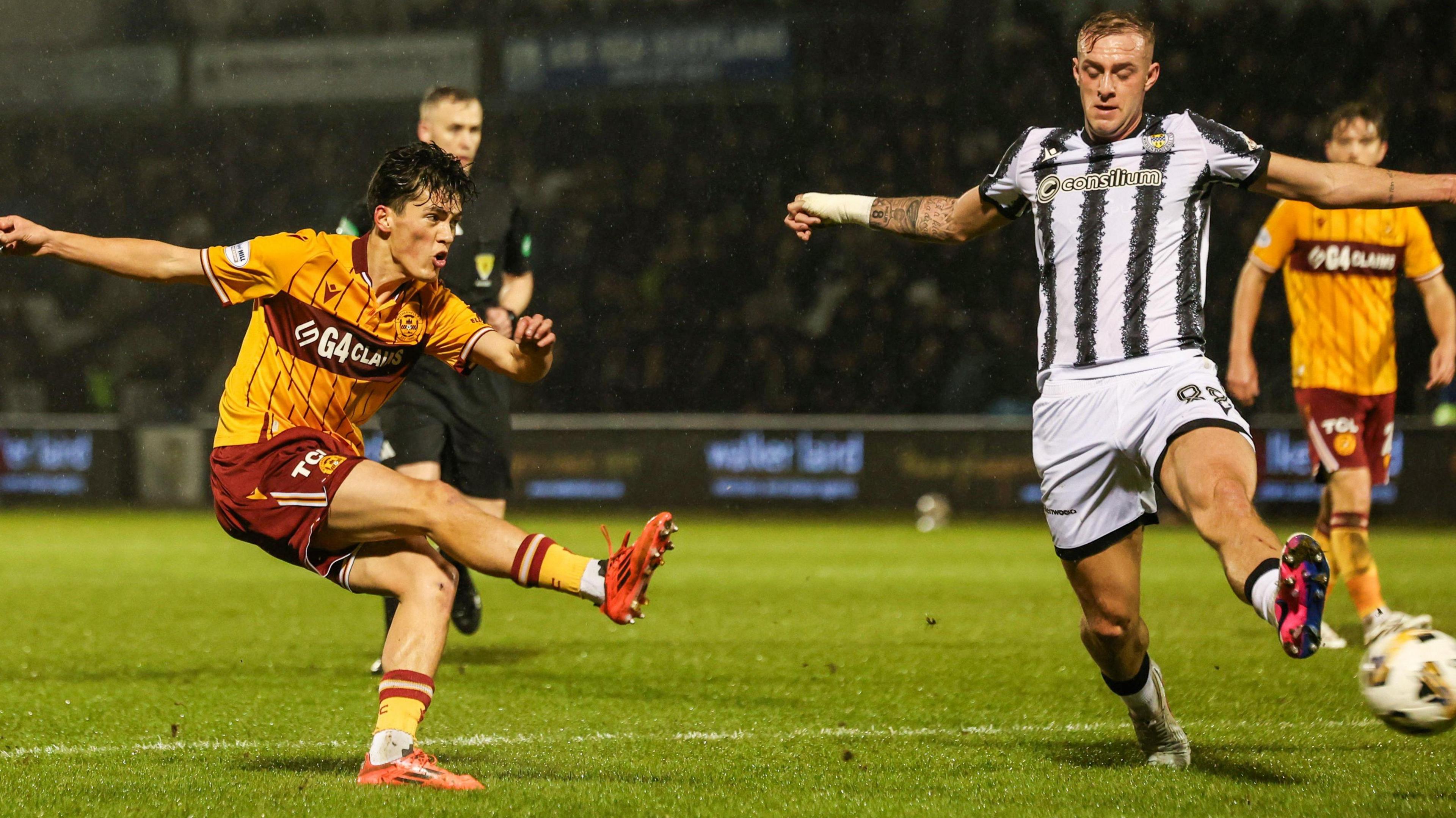 Elijah Just scores for Motherwell against St Mirren