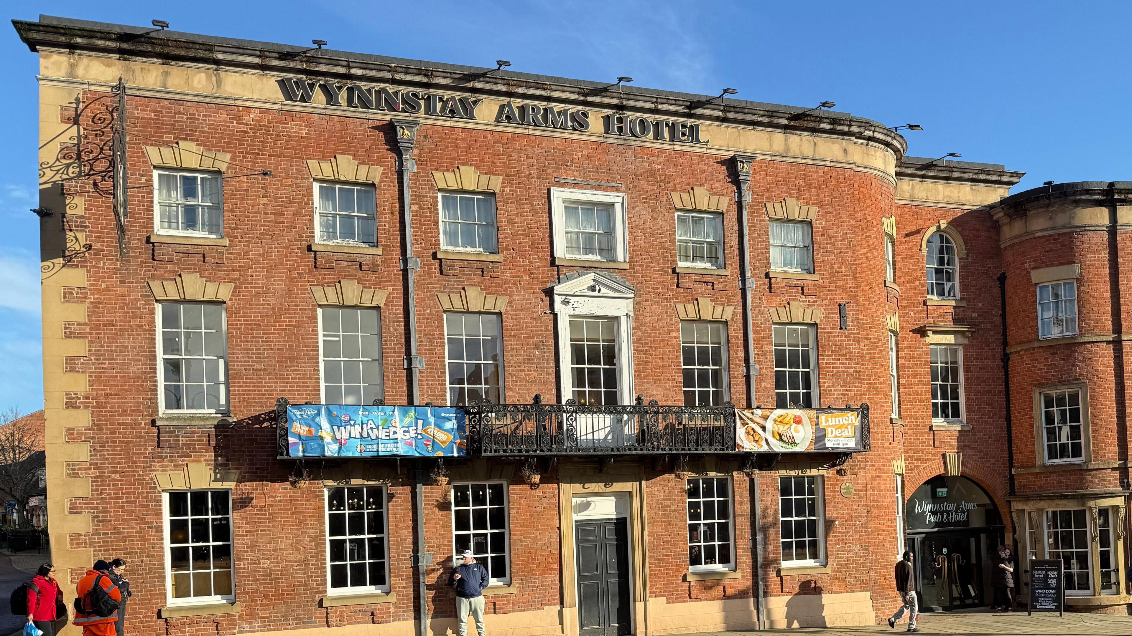 Gwesty'r Wynnstay yn Wrecsam