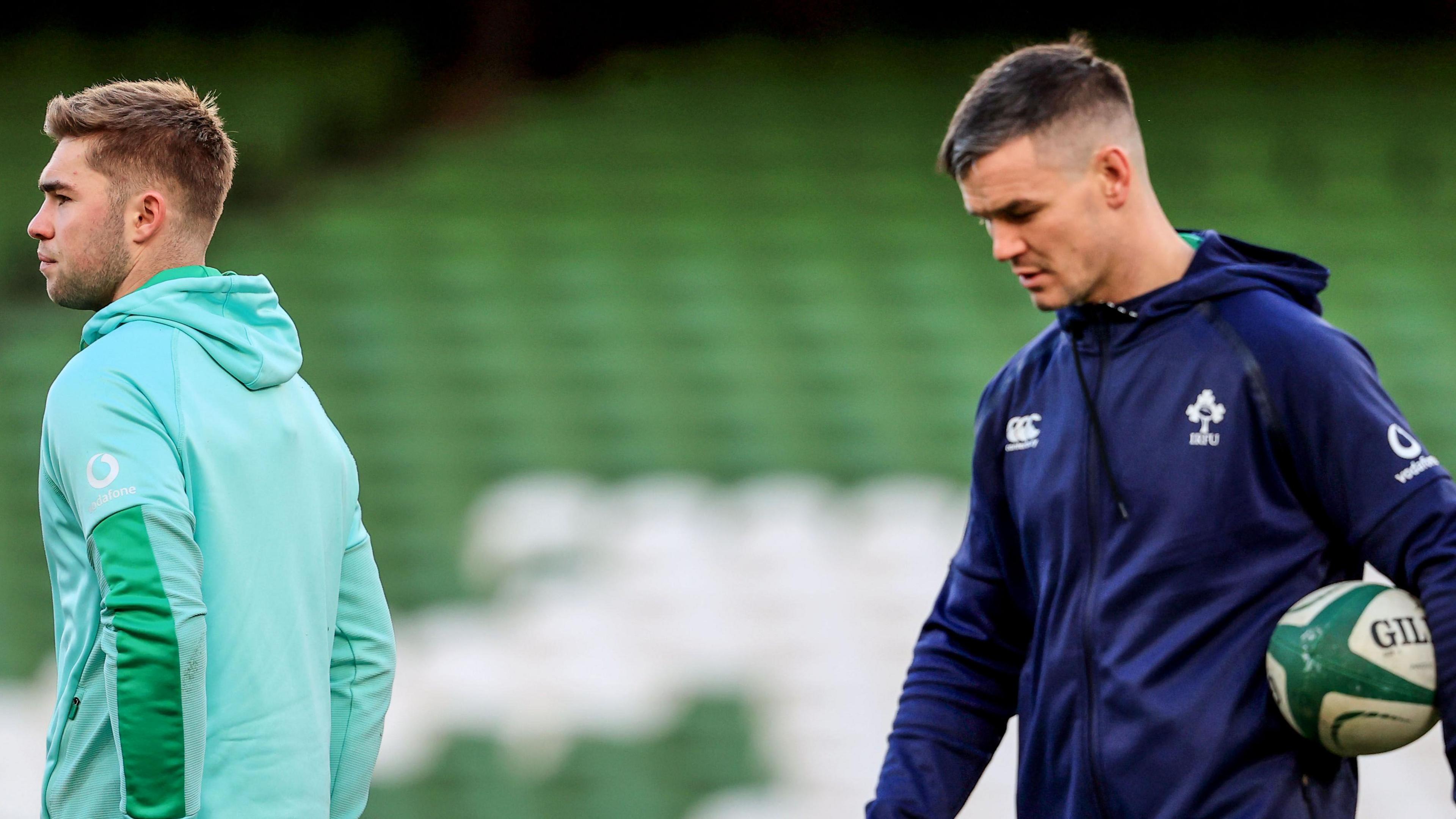 Jack Crowley and Johnny Sexton during Ireland training