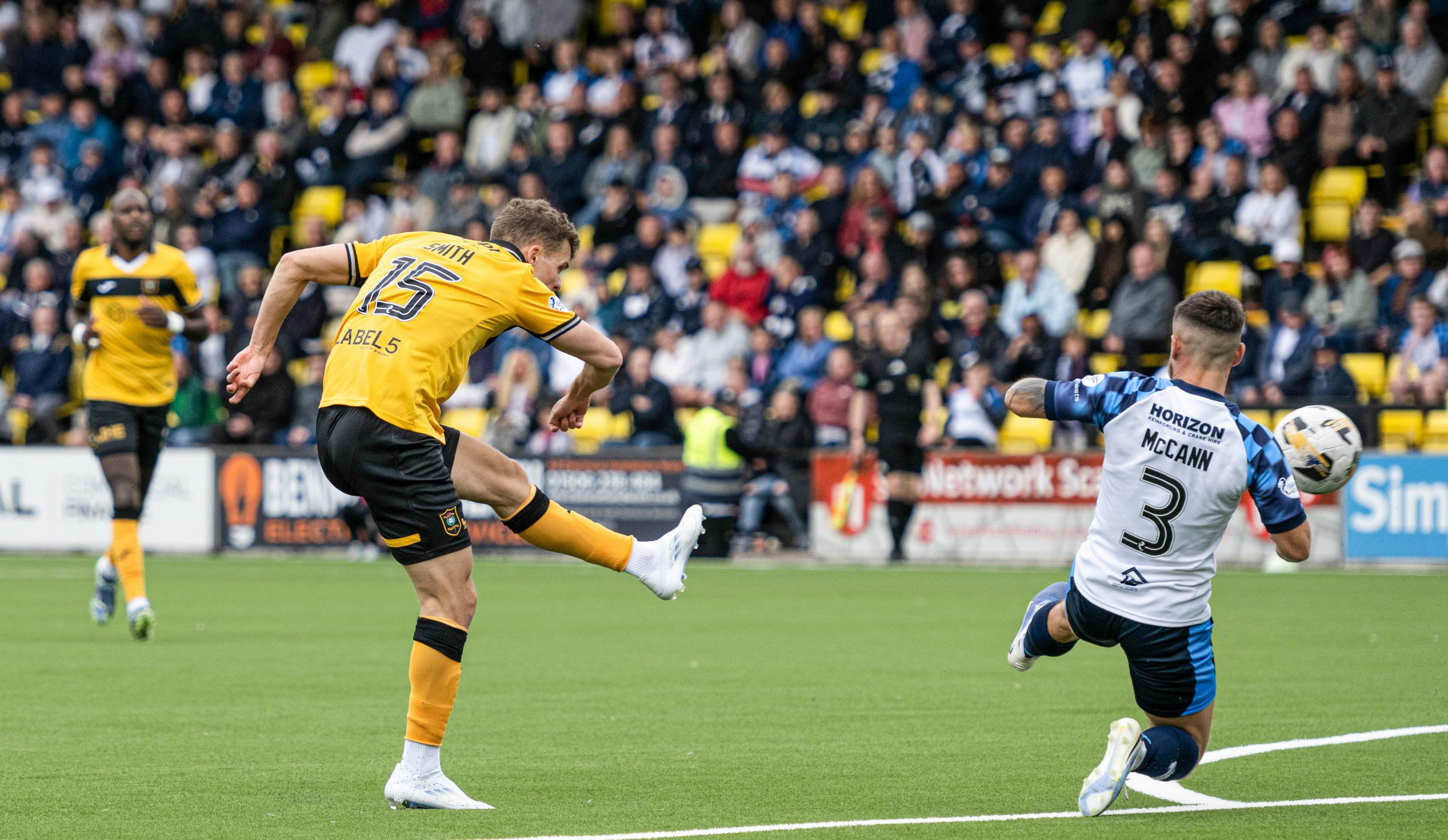 Lewis Smith scores for Livingston