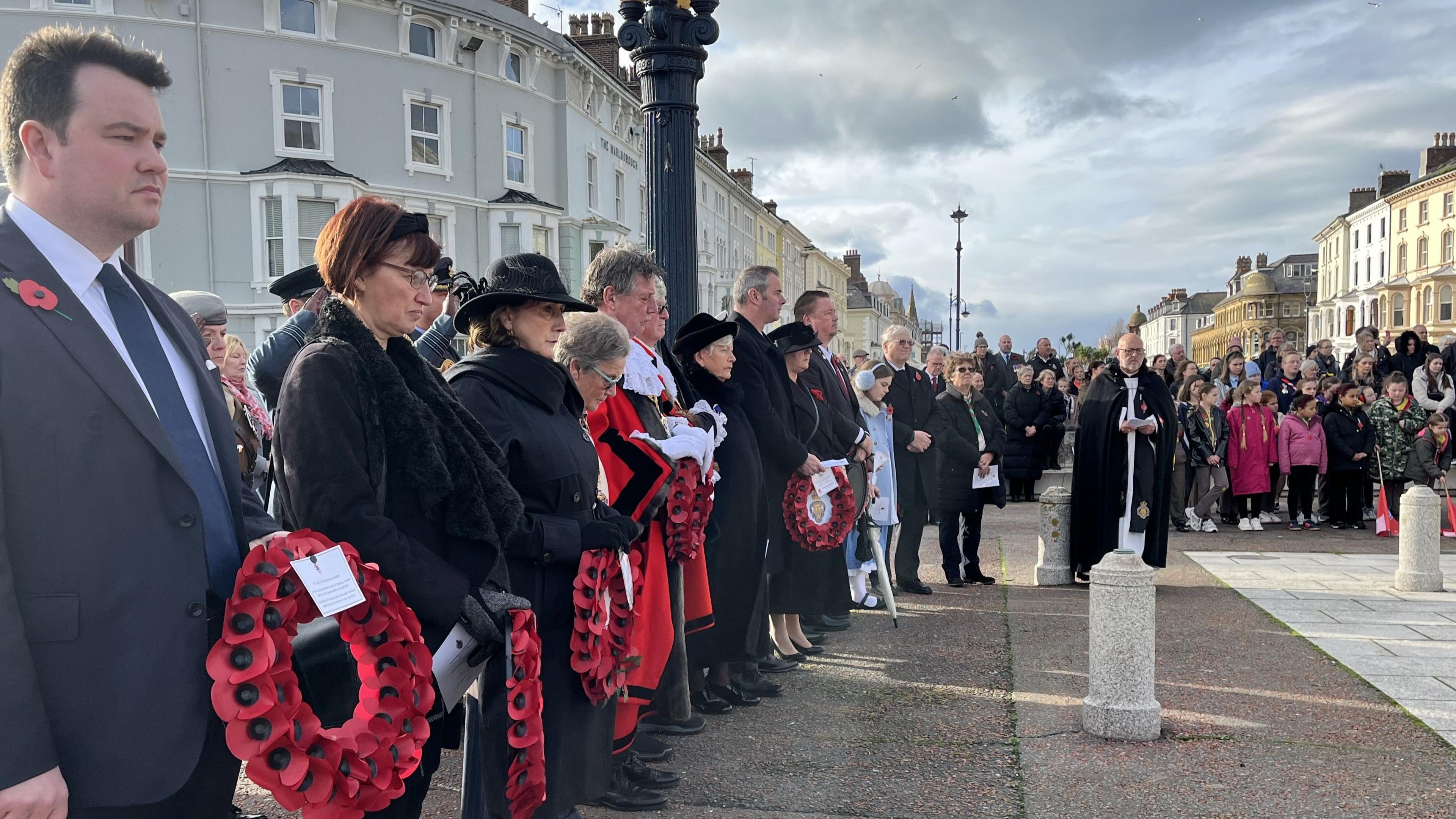 Gwasanaeth Sul y Cofio yn Llandudno