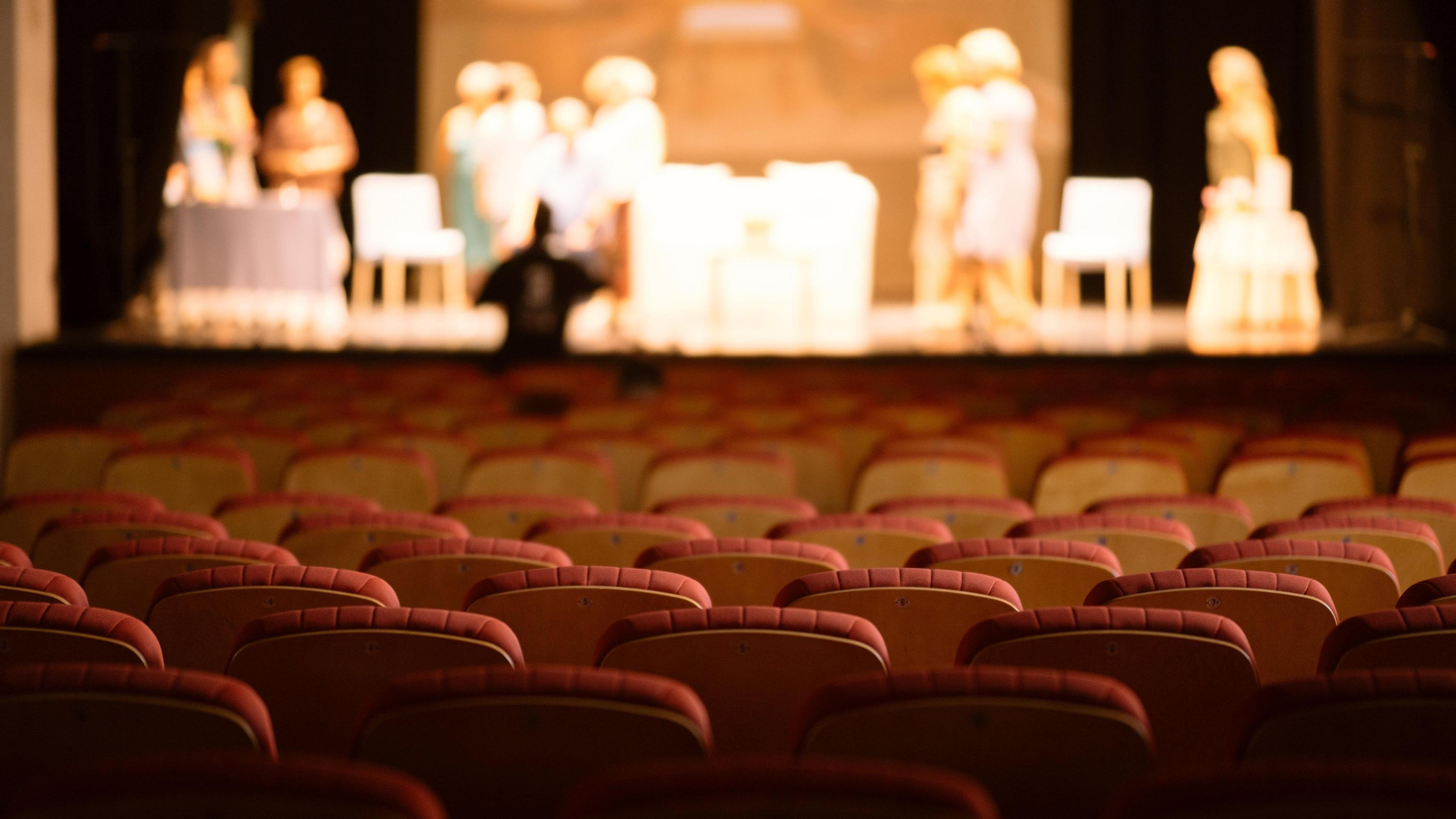 Seats in a theatre 