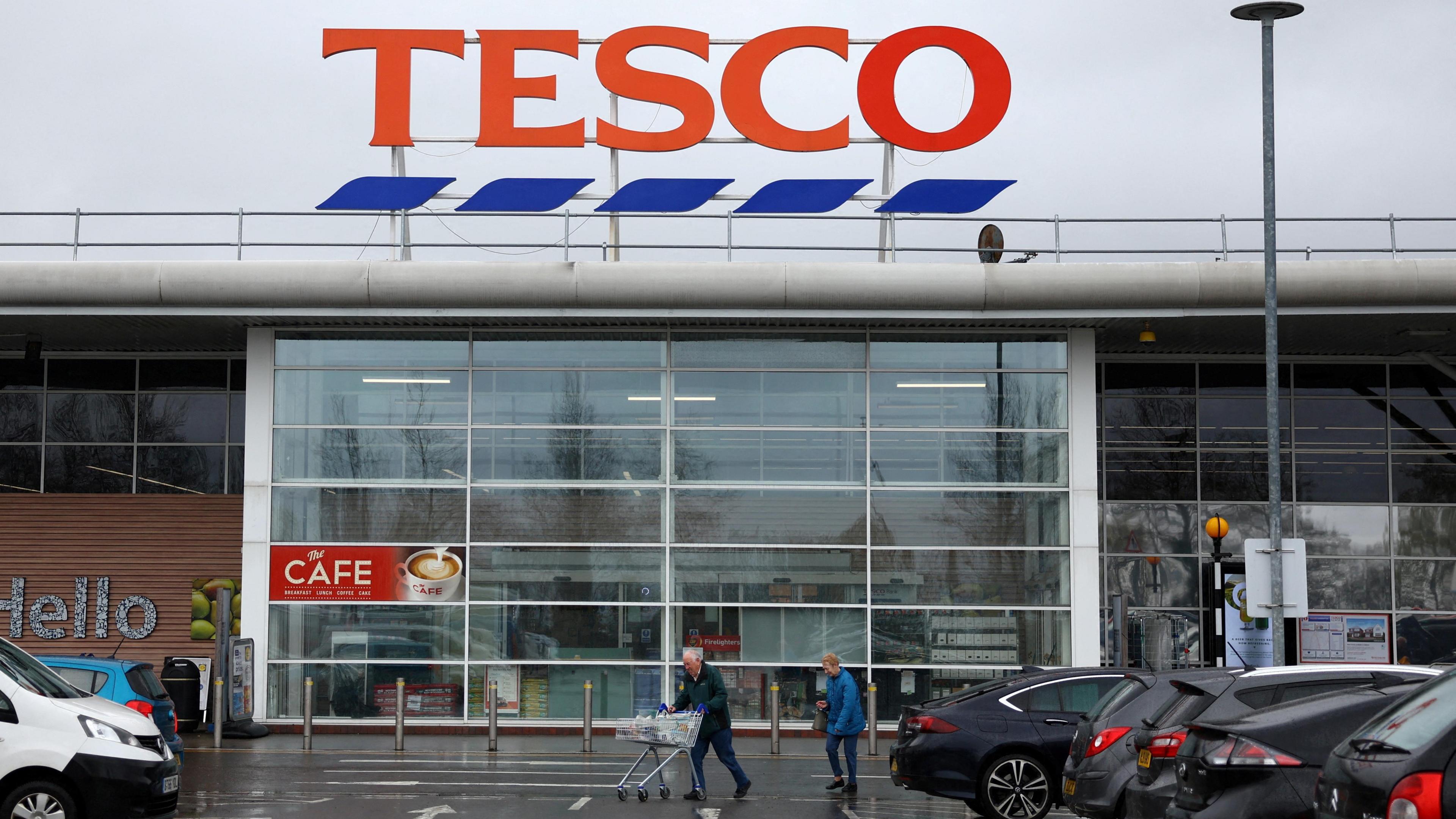 The front of a Tesco supermarket 