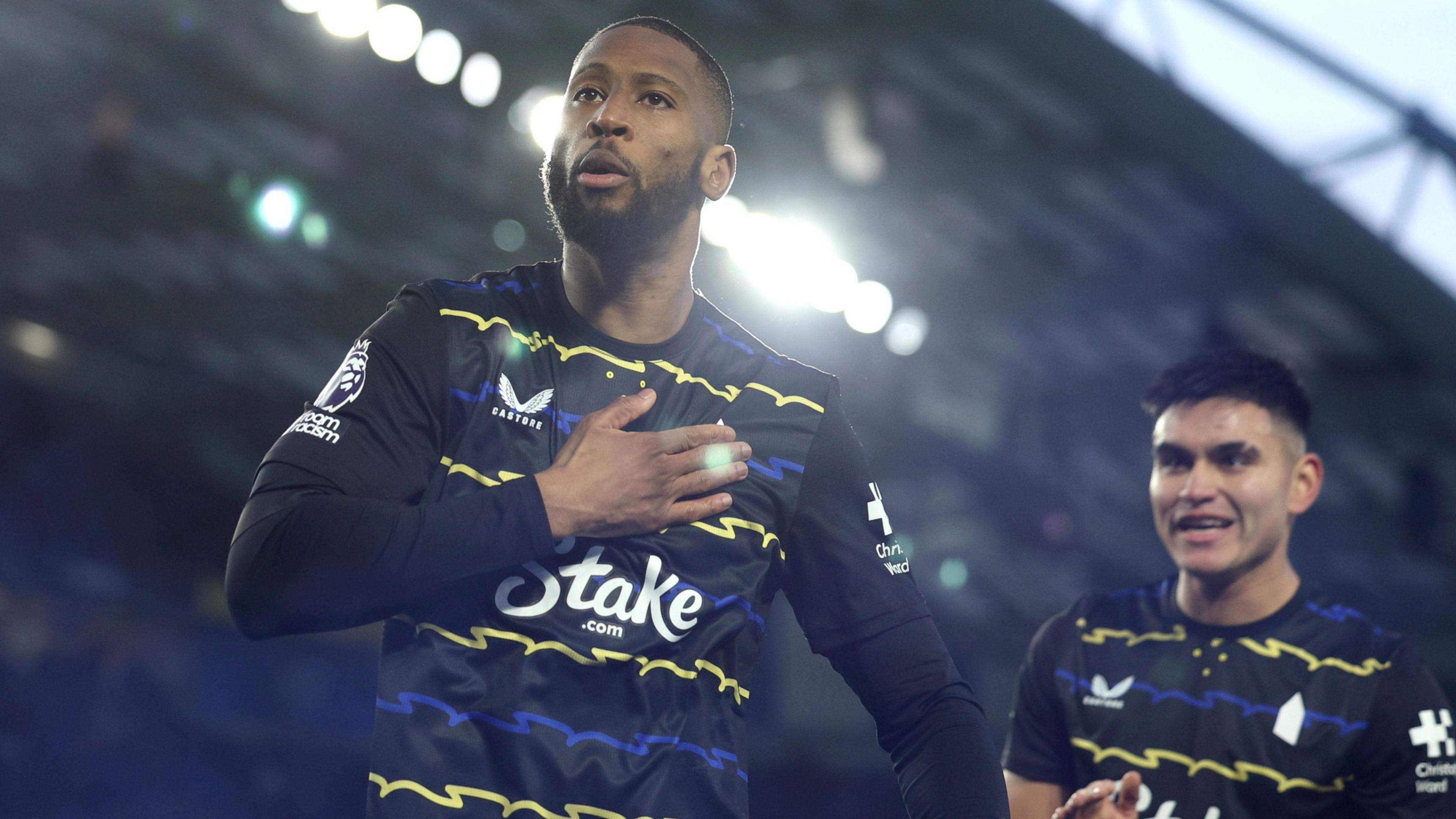 Beto of Everton celebrates scoring his team's first goal