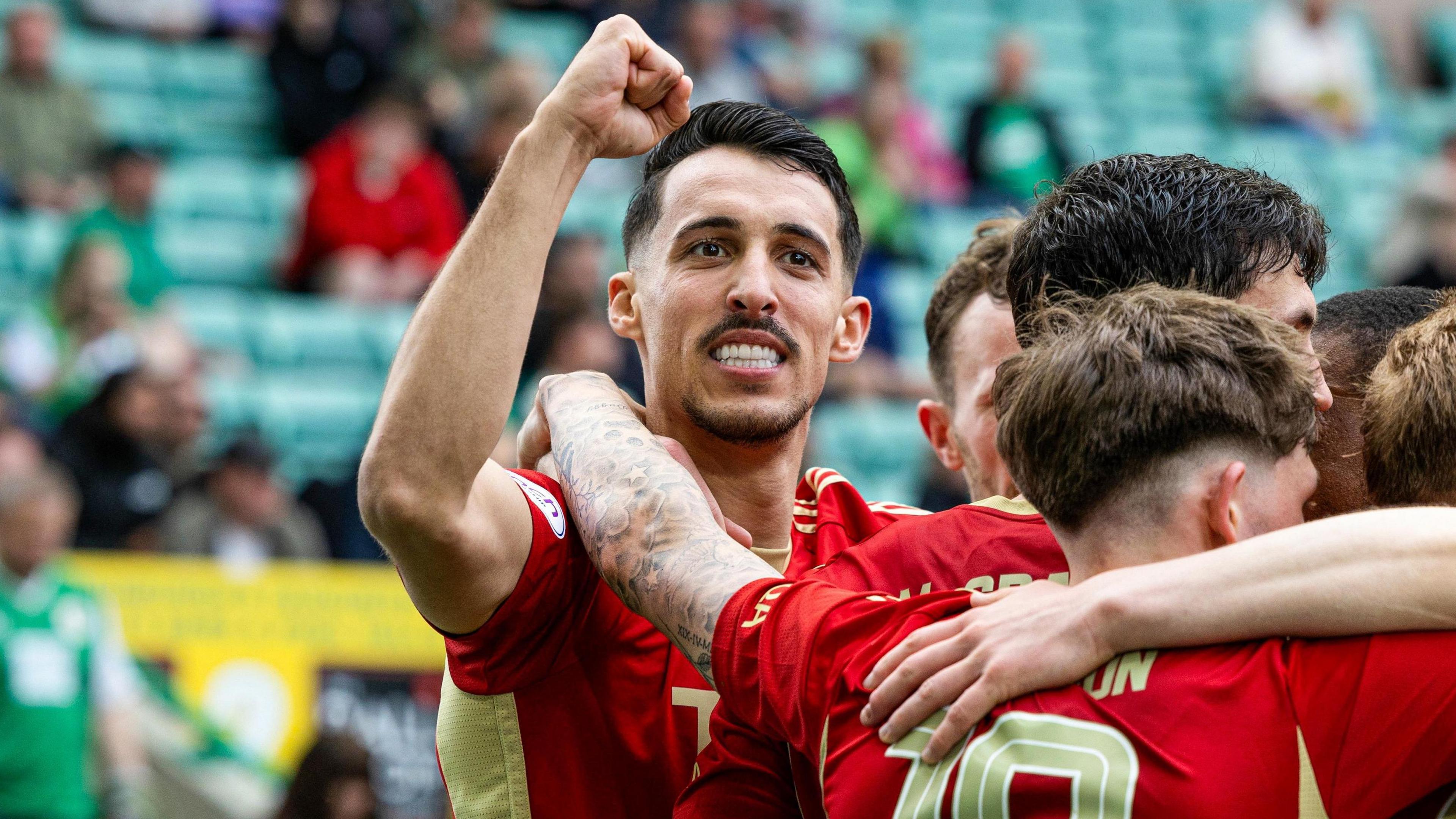 Aberdeen striker Bojan Miovski