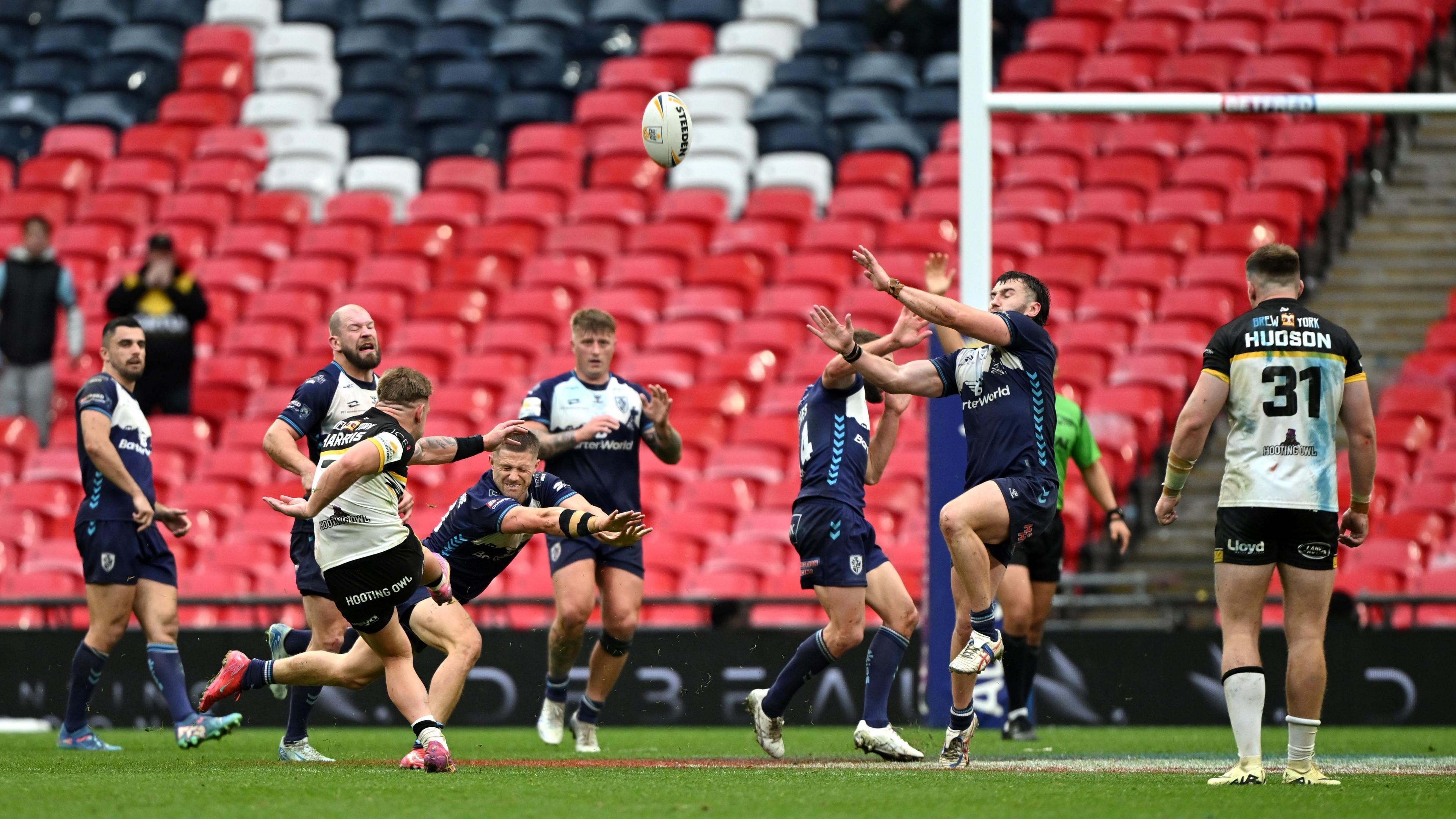 Liam Harris scoring a drop-goal